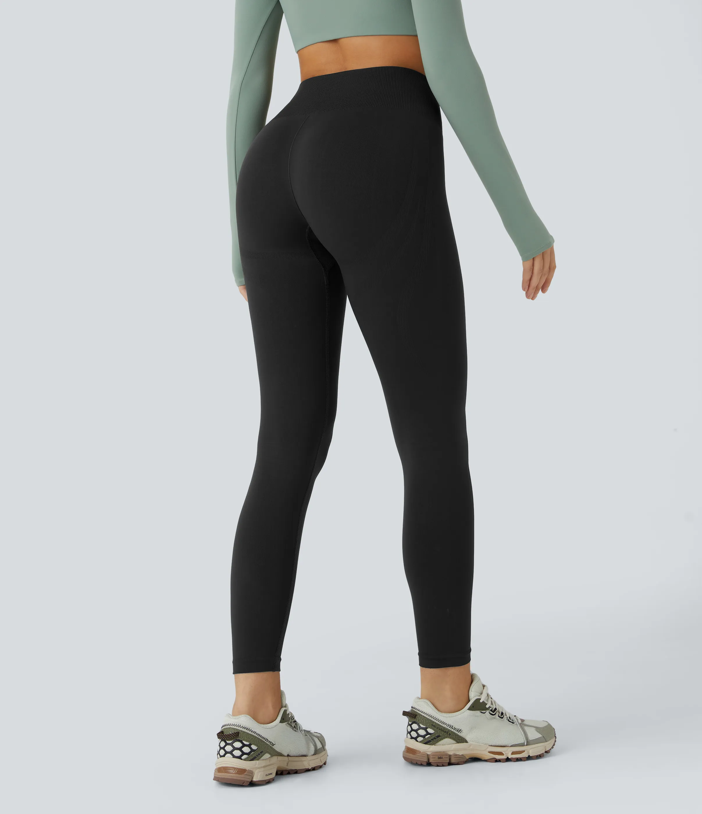 Halara Leggings yoga tiro medio control abdomen realce glúteo 7/8 sin costura - Black - L(full_length) sold by Halara product image thumbnail 3