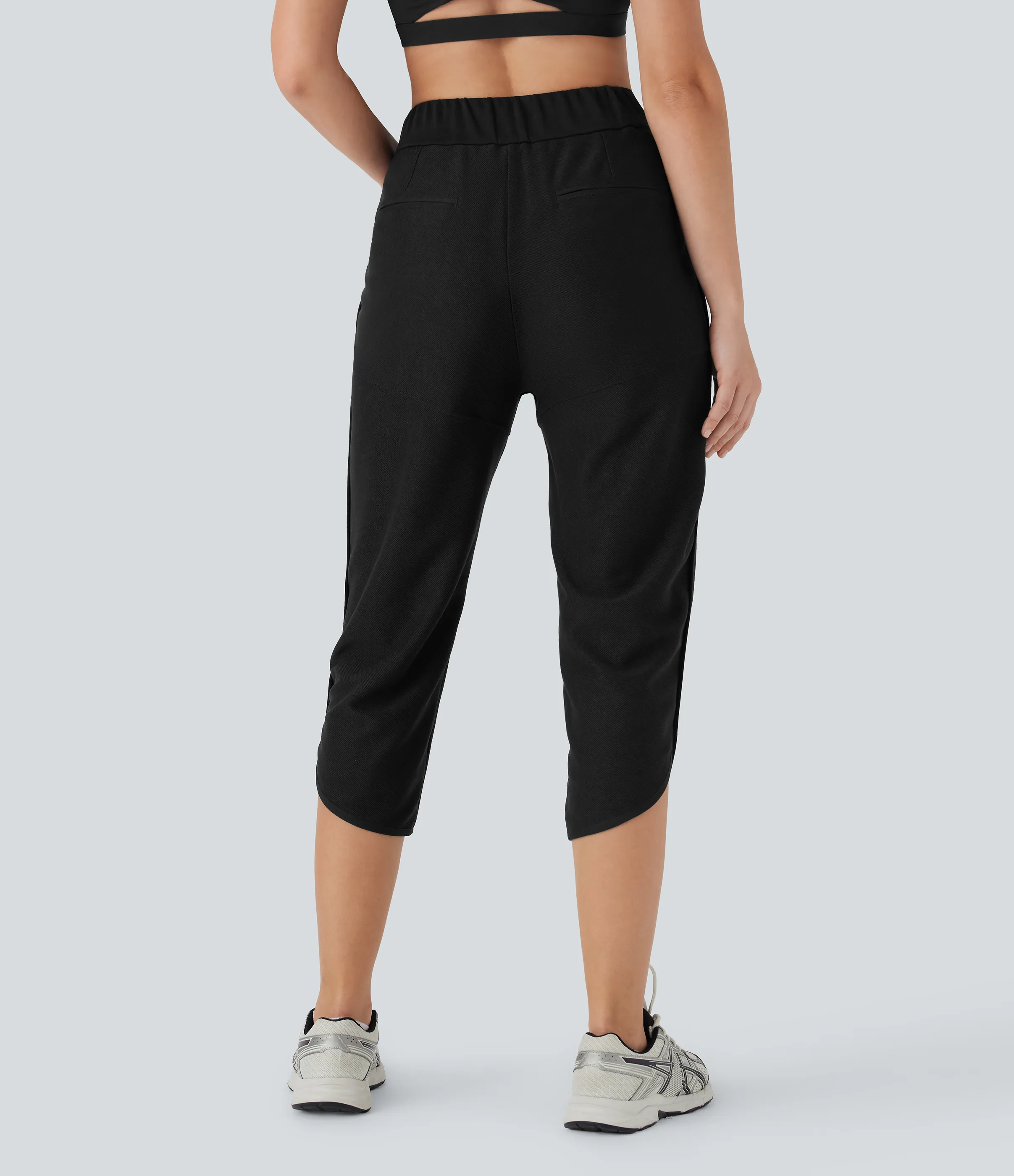 Halara Pantalones capri de yoga de tiro medio con abertura y dobladillo curvo con bolsillos - Black - XS(regular) sold by Halara product image thumbnail 3