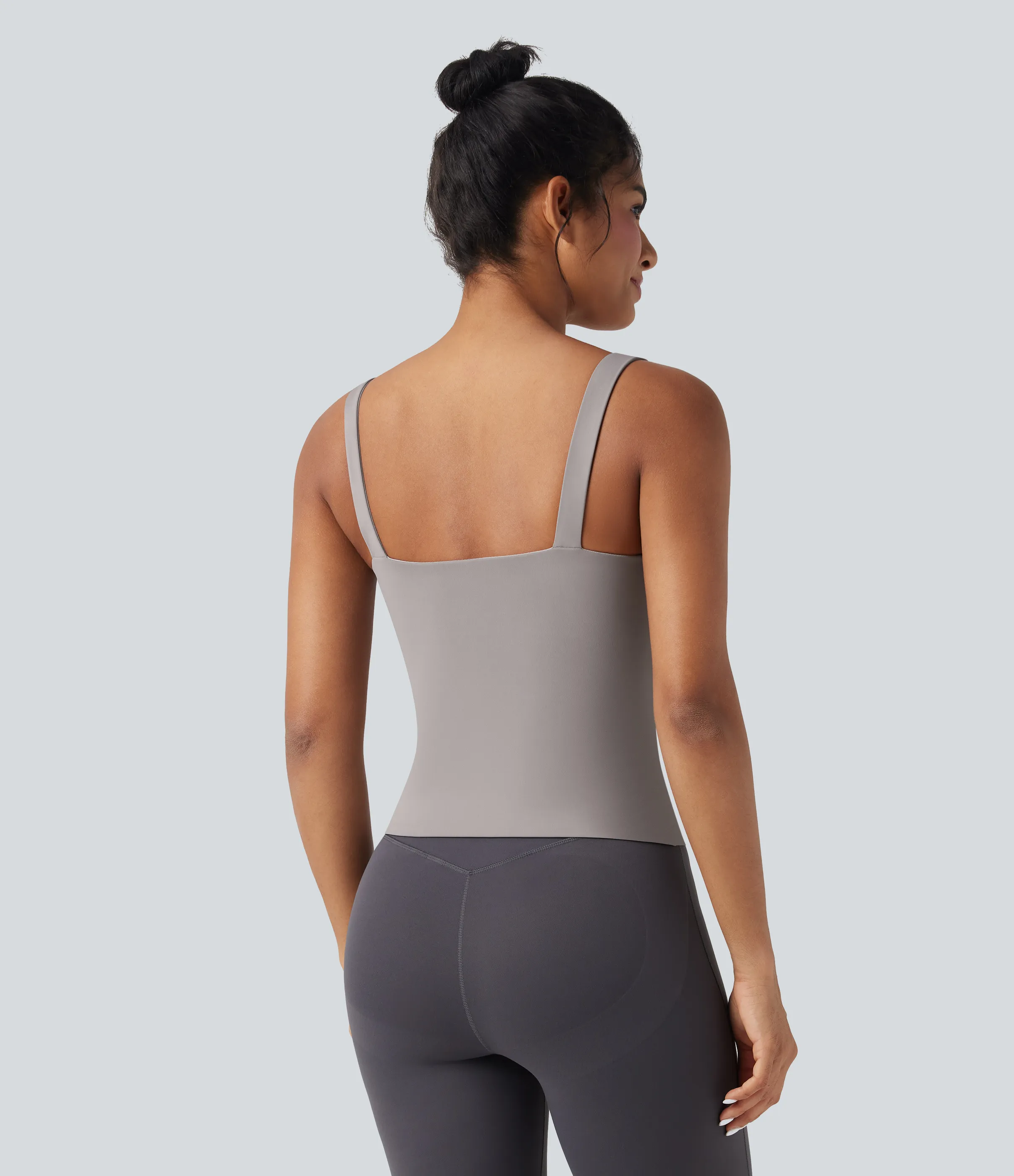 Halara Camiseta de yoga SoftlyZero™ Airy retorcida cut-out y UPF 50+ - Gull - S(Long) sold by Halara product image thumbnail 3