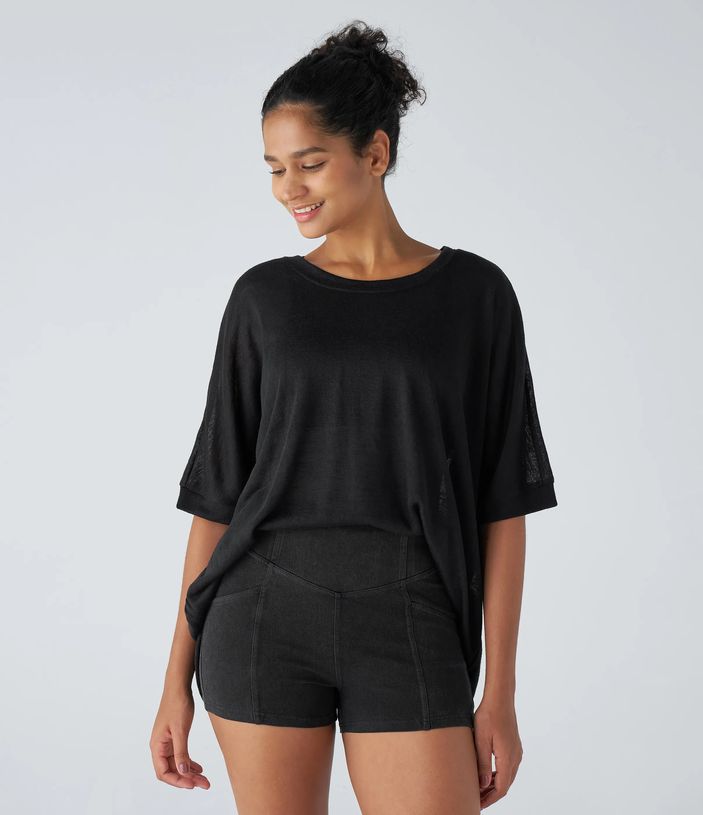 Halara Top extragrande transparente dobladillo dividido asimétrico - Black - S sold by Halara product image thumbnail 5