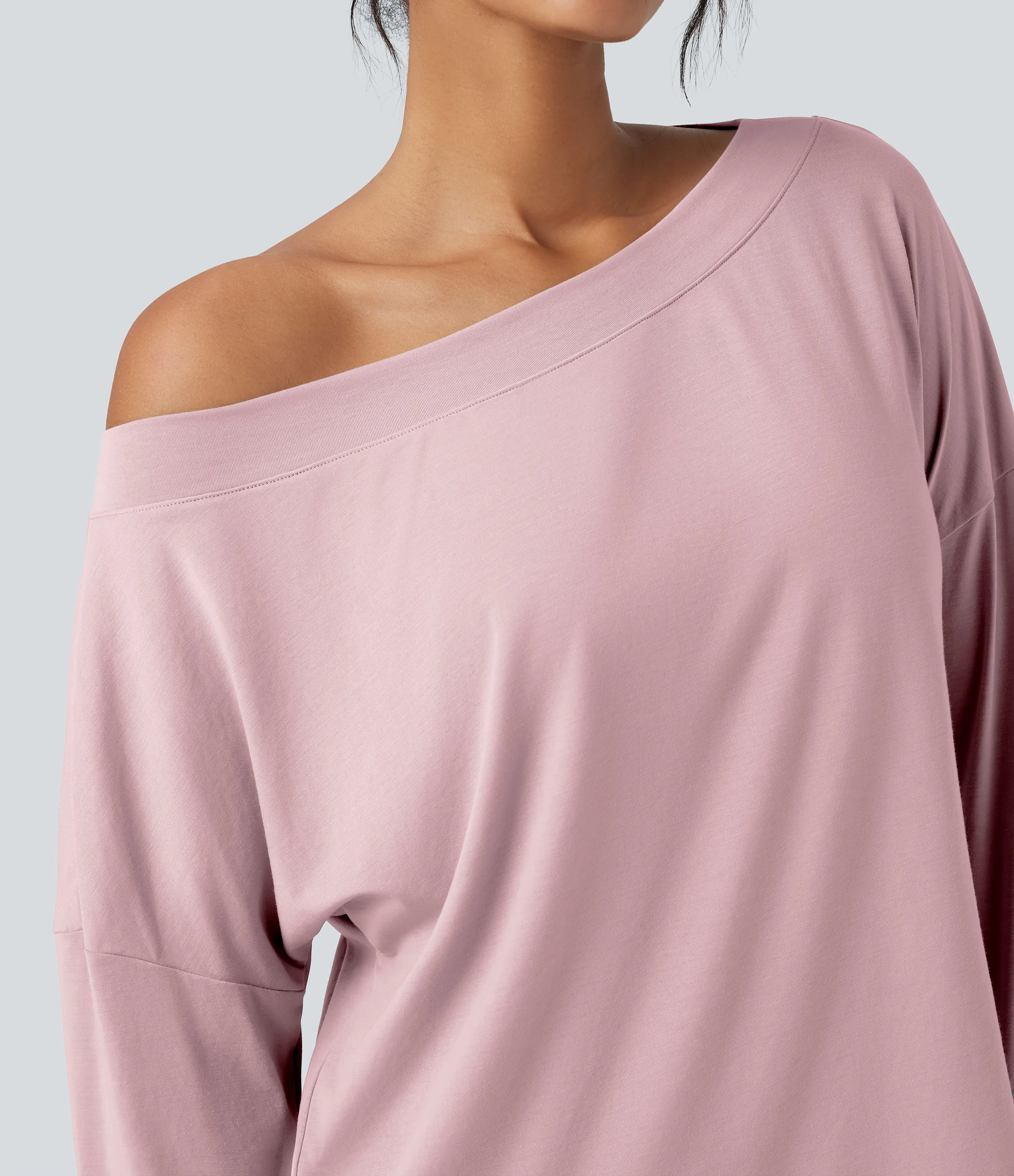 Halara Top deportivo de yoga de secado rápido de manga larga con hombro asimétrico, dobladillo curvo y abertura para el pulgar - Pale Lilac - XL sold by Halara product image thumbnail 5