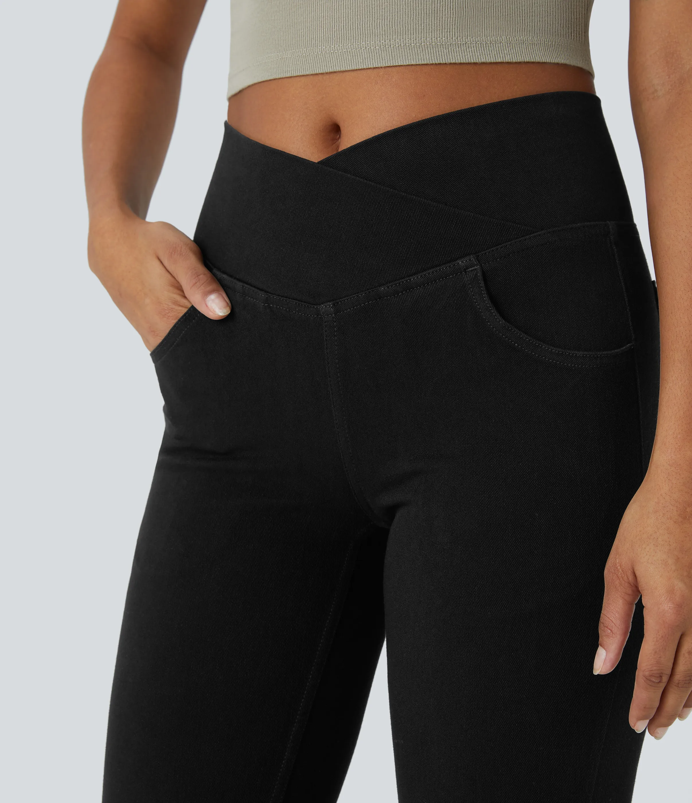 Halara Jeans Halara Flex™ Denim súper acampanado elástico lavado bolsillo cruzado tiro alto - Graphite Black Denim - XS(tall) sold by Halara product image thumbnail 5