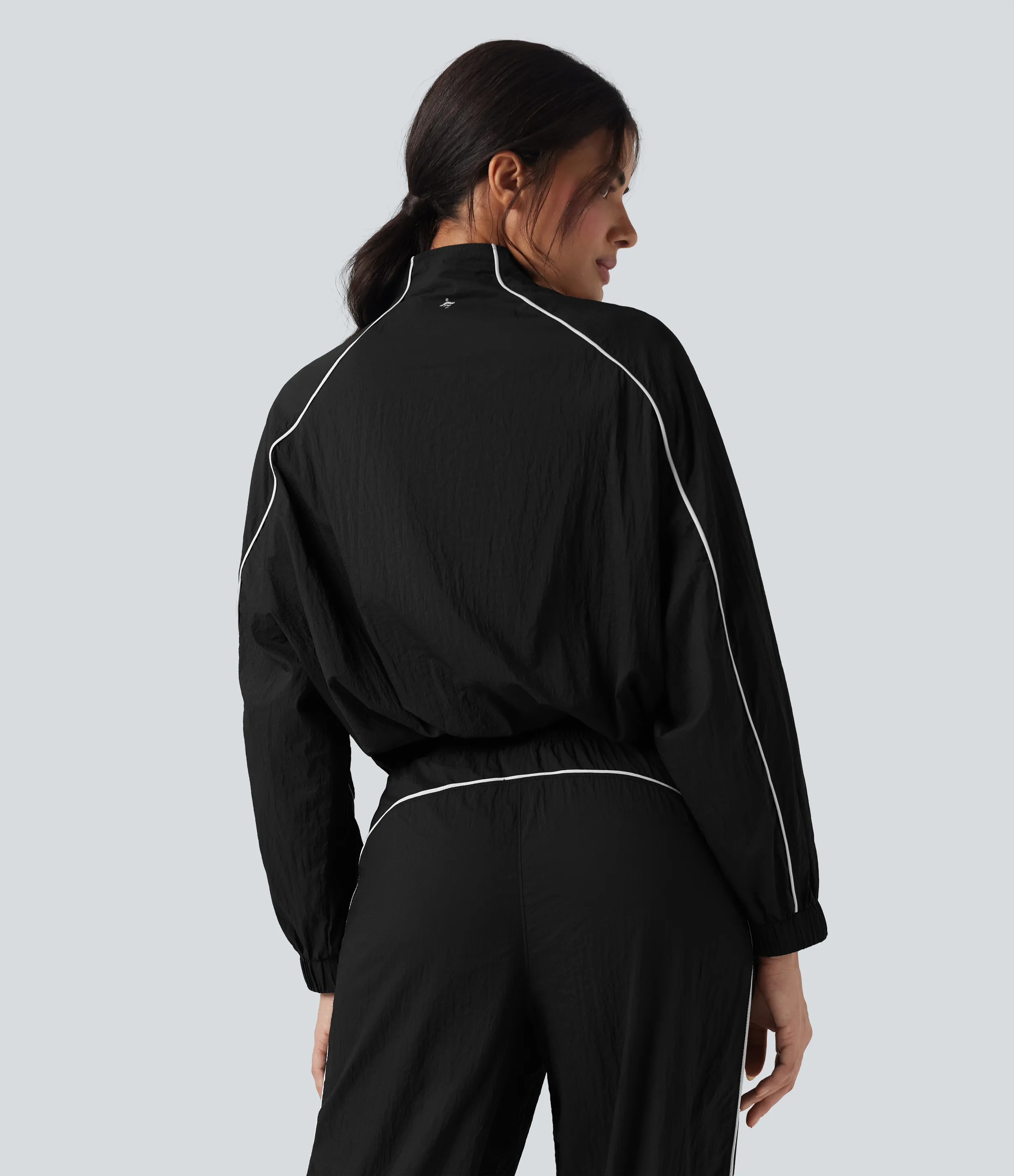 Halara Chaqueta de senderismo oversize ligera y duradera repelente al agua con media cremallera y bloques de color - Black - S sold by Halara product image thumbnail 3