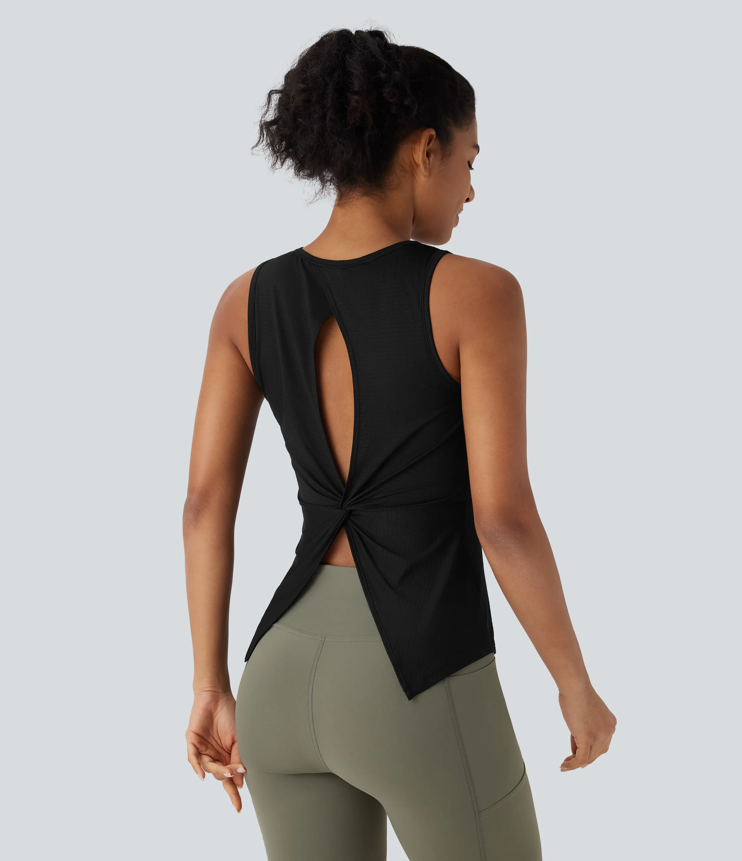 Halara Camiseta de yoga con cuello redondo y abertura torcida - Black - XS sold by Halara product image thumbnail 2