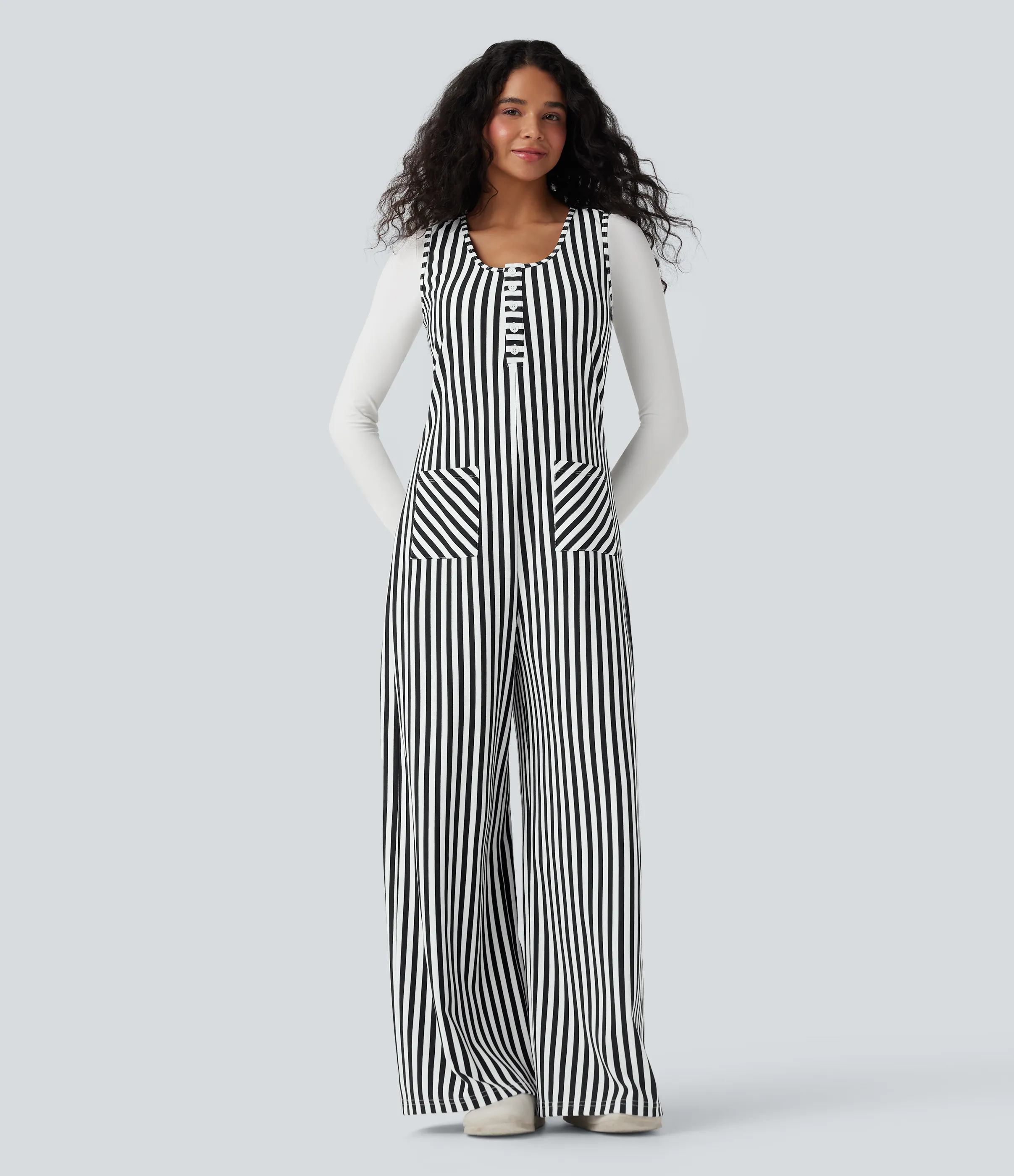Halara Jumpsuit casual a rayas sin mangas con cuello en U y bolsillos - Black White Horizontal Stripe - L(regular) sold by Halara product image thumbnail 2