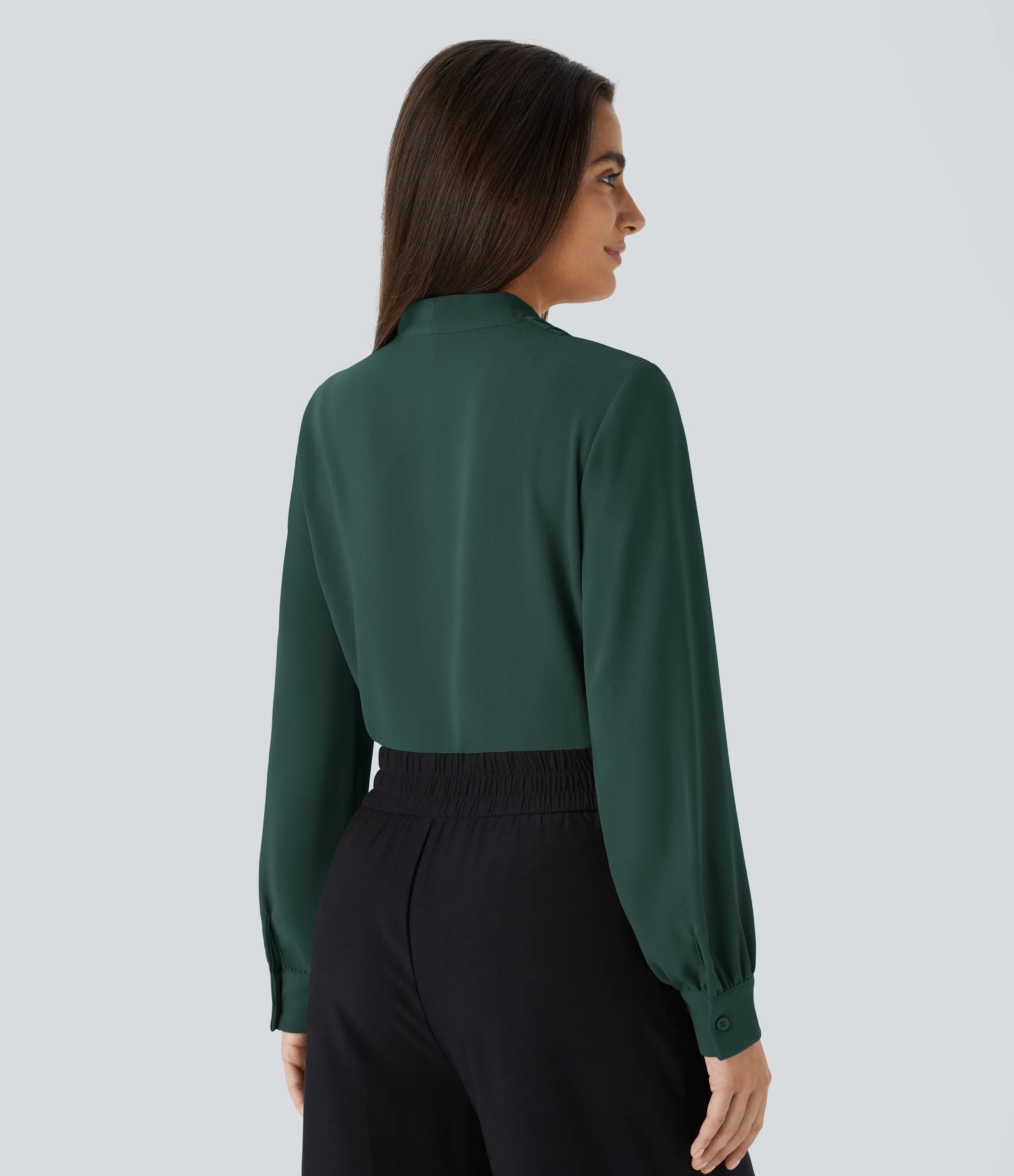 Halara Blusa oficina plisada manga larga cuello V - Karst Green - XL sold by Halara product image thumbnail 3