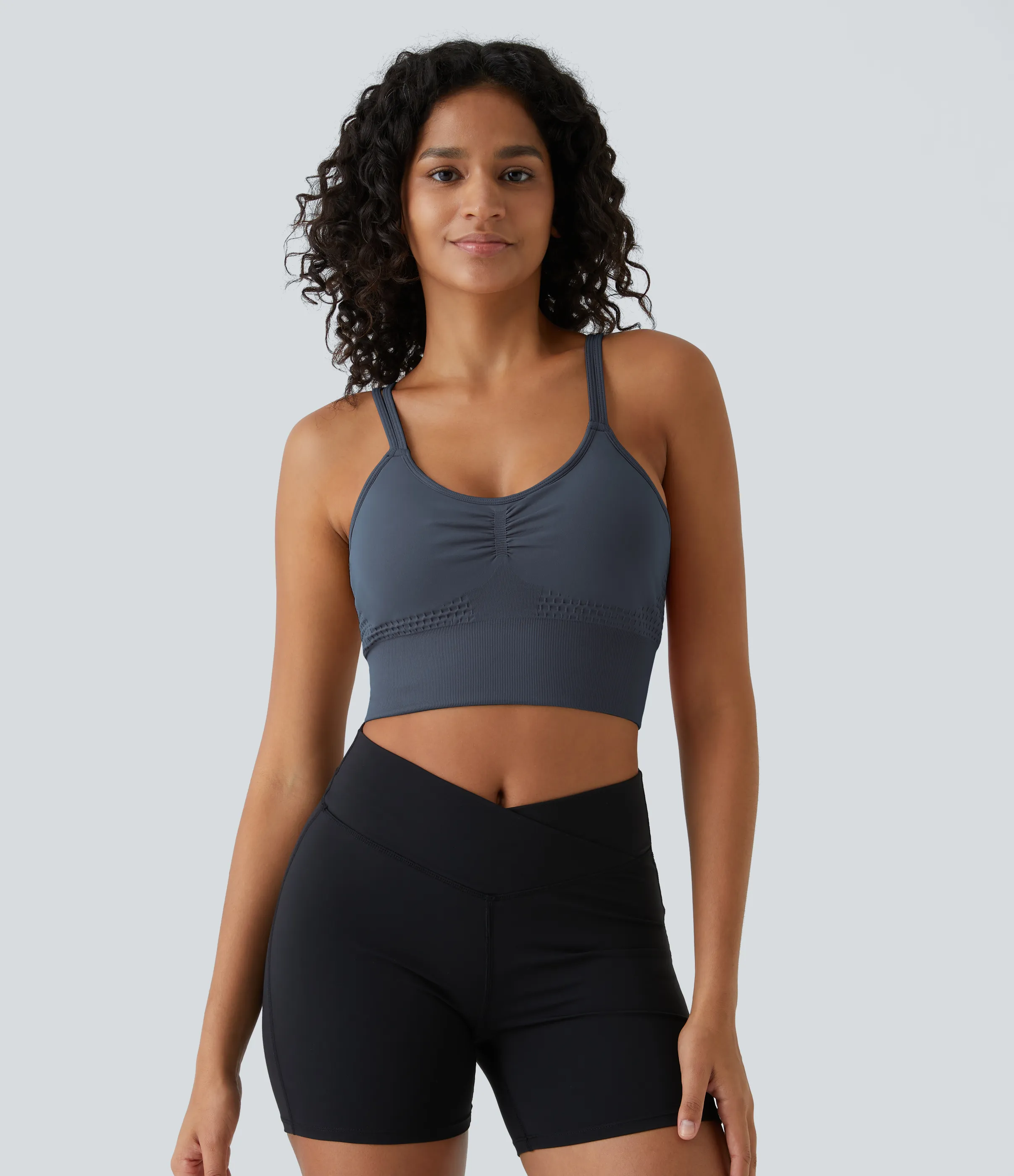 Halara Brasier deportivo Seamless Flow de sujeción baja, fruncido y tirantes dobles en copas D-F - Spellbound - XS sold by Halara product image thumbnail 3
