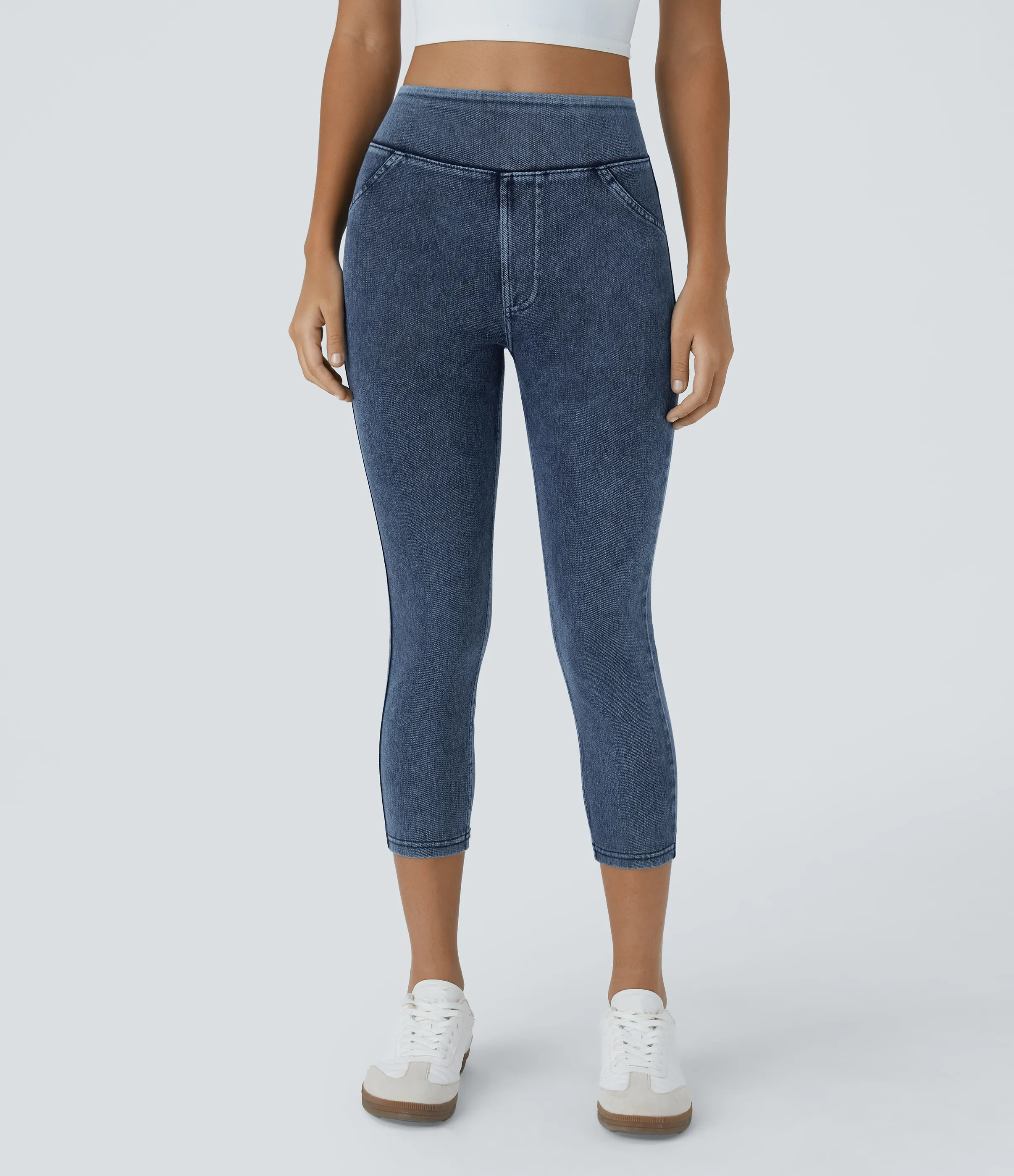 Halara Leggings Halara Flex™ Denim elásticos en longitud capri de tiro alto con bolsillos traseros - Washed Denim Bleached Blue - XS sold by Halara product image thumbnail 4