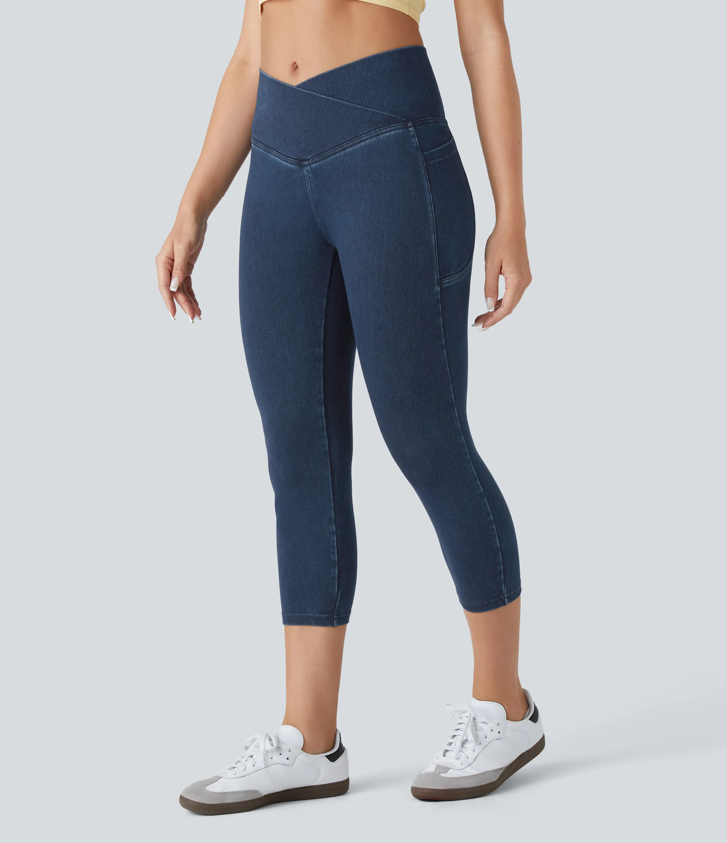 Halara Leggings Halara Flex™ Denim capri mezclilla elástico lavado bolsillo lateral cruzado - Unitary Blue Denim - M(regular) sold by Halara product image thumbnail 4