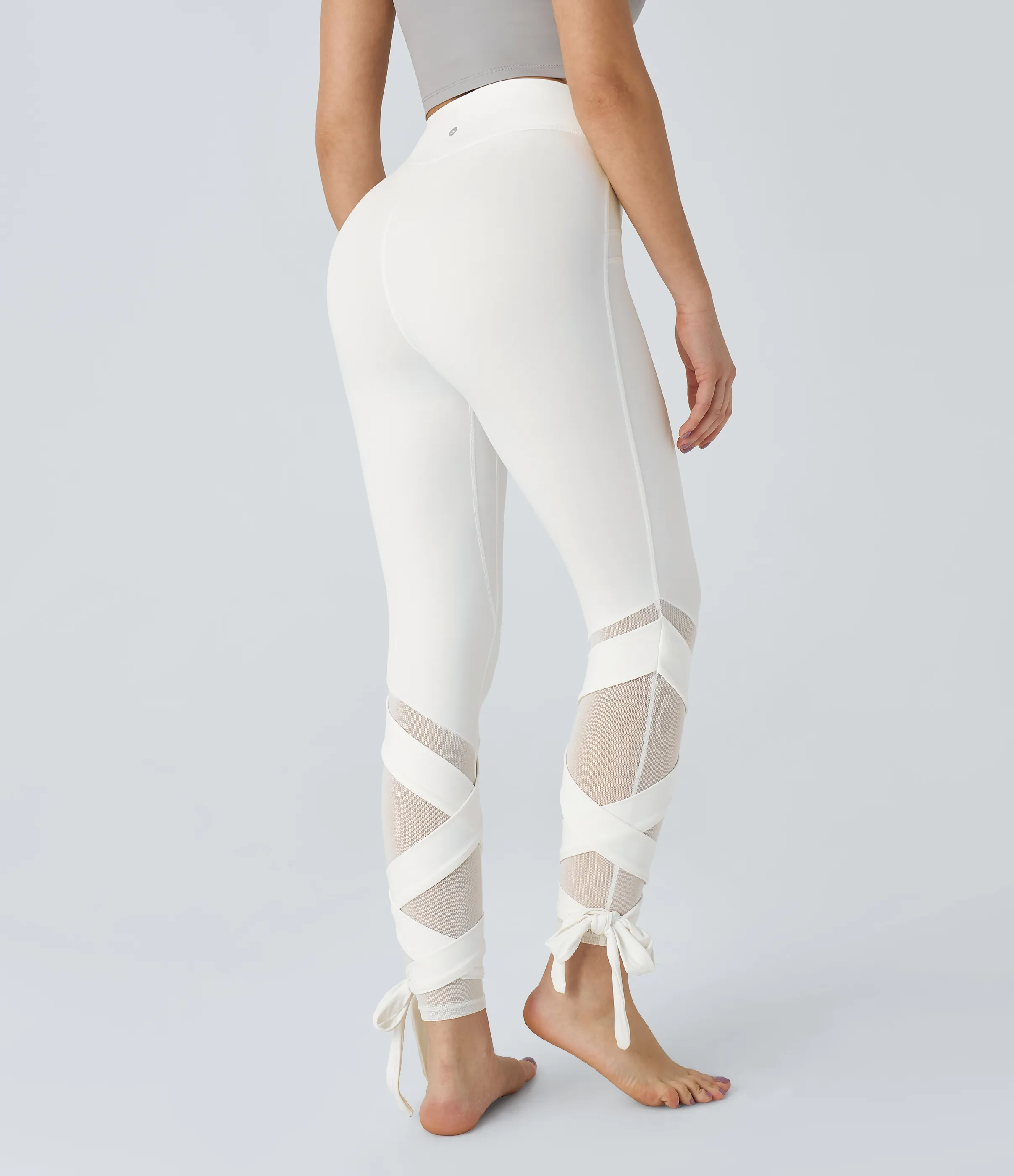 Halara Leggings yoga Softlyzero™ 7/8 cordón cruzado malla contrastante tiro alto - White - XL(7/8) sold by Halara product image thumbnail 3