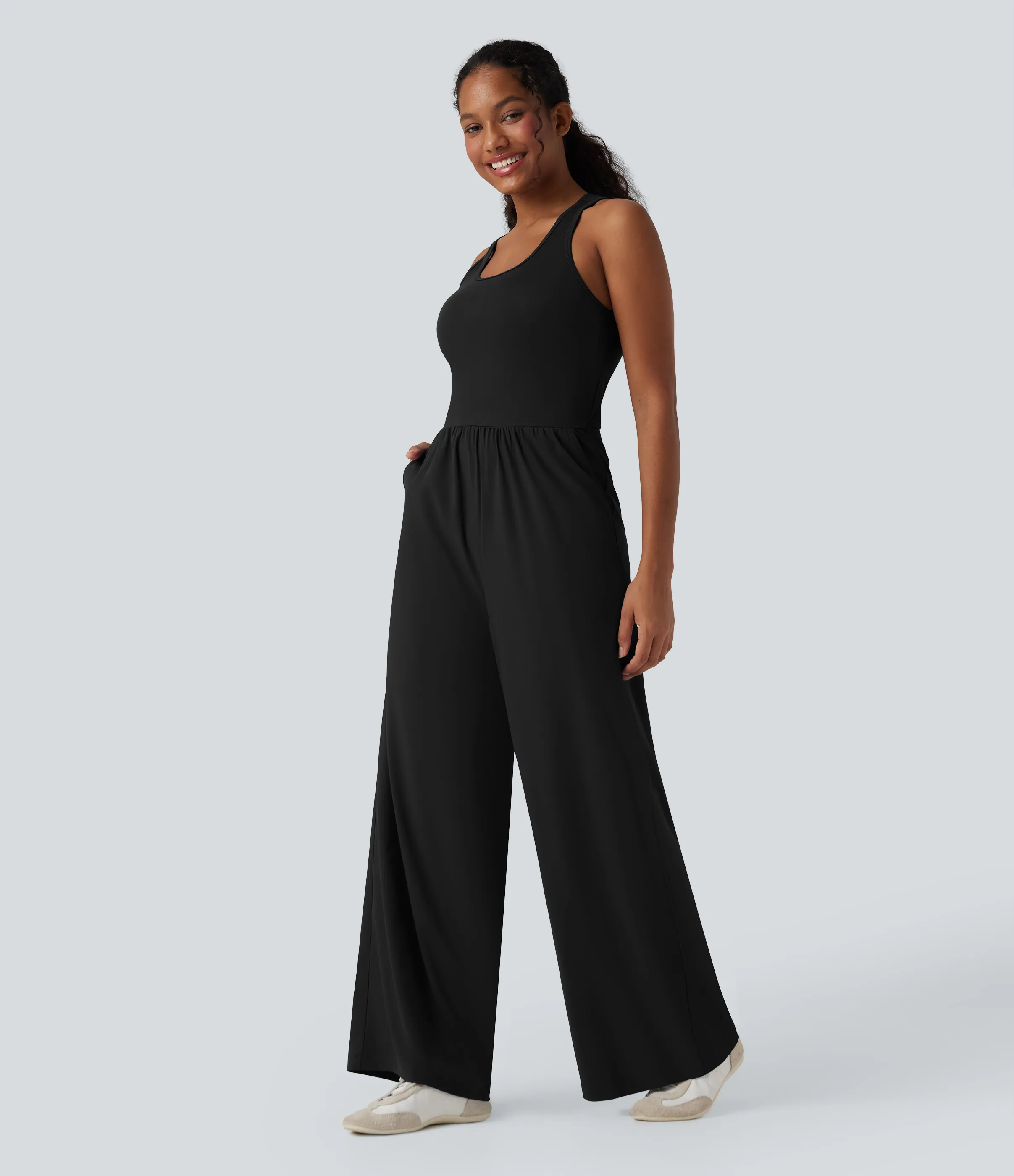 Halara Jumpsuit casual Breezeful™ sin mangas cut-out con secado rápido y bolsillos - Easy Peezy - Black - XS(regular) sold by Halara product image thumbnail 4
