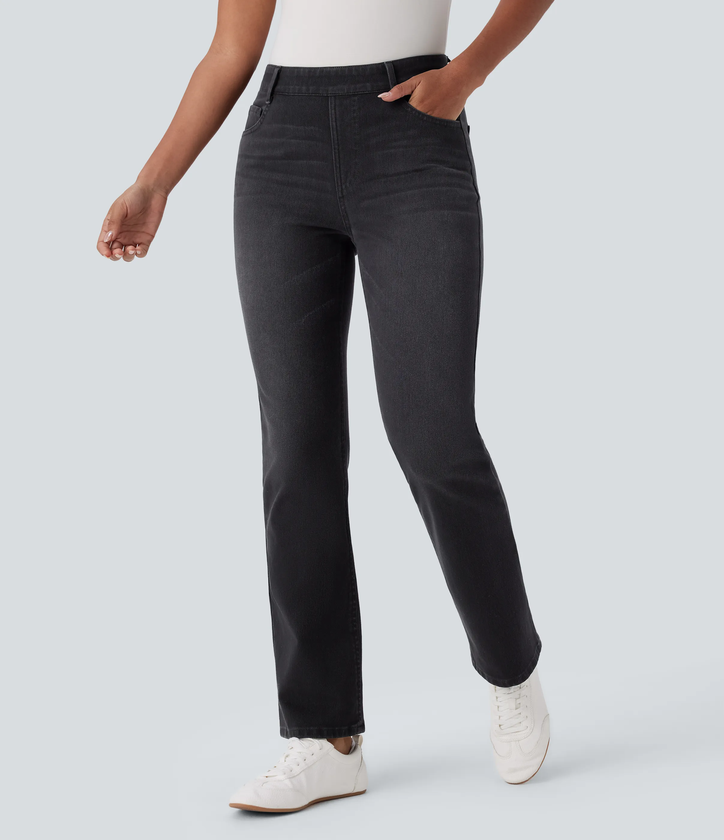 Halara Jeans Halara Flex™ Denim en corte de bota elásticos de tiro alto descoloridos con múltiples bolsillos - Deep Ink Black Denim - L(regular) sold by Halara product image thumbnail 2