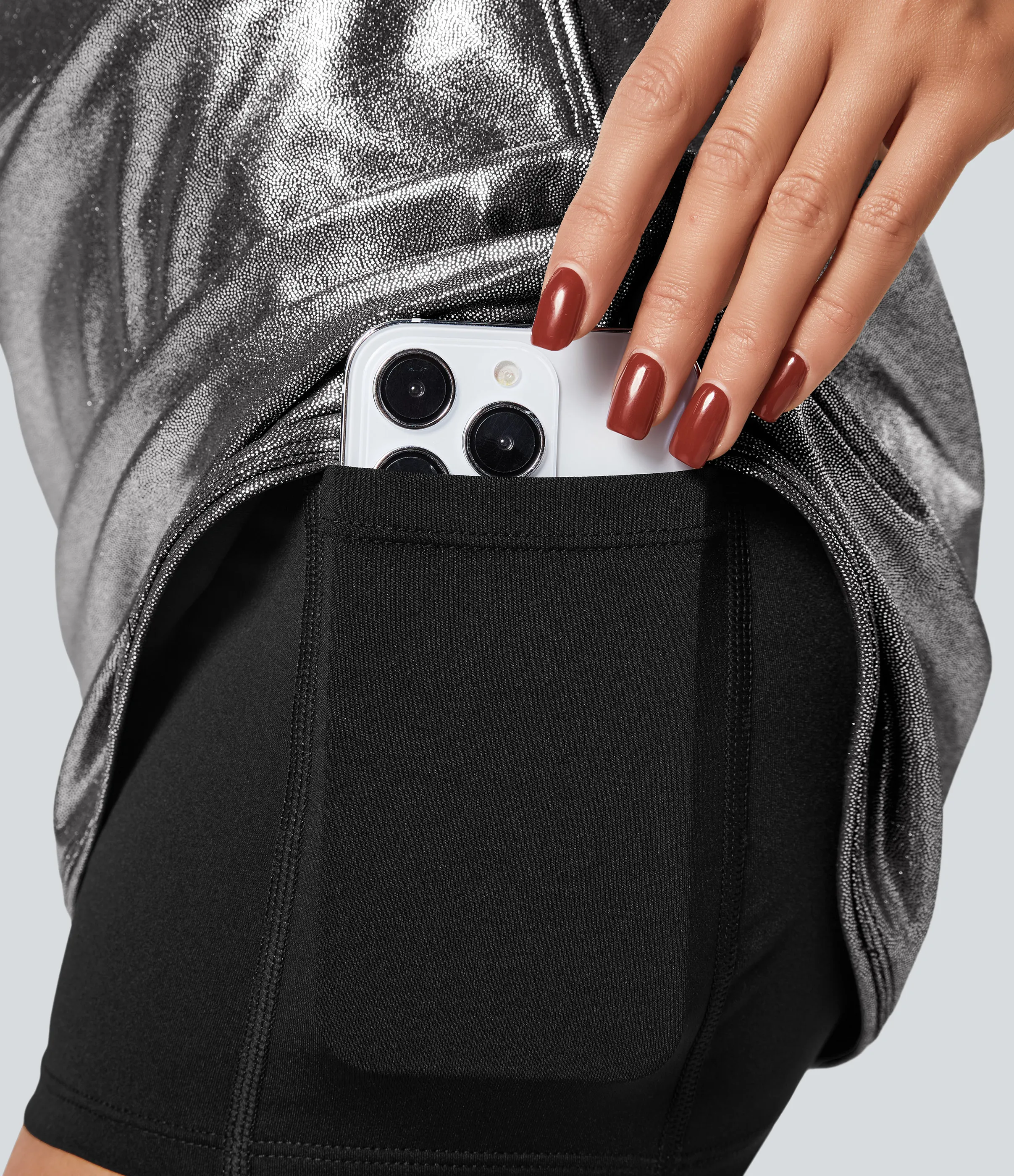 Halara Softlyzero™ Faux Leather Falda efecto piel metálico ultra elástico mini fiesta ajustada bajo curvo bolsillo lateral tiro alto 2 en 1 - Shiny Black Silver - XL(regular) sold by Halara product image thumbnail 5