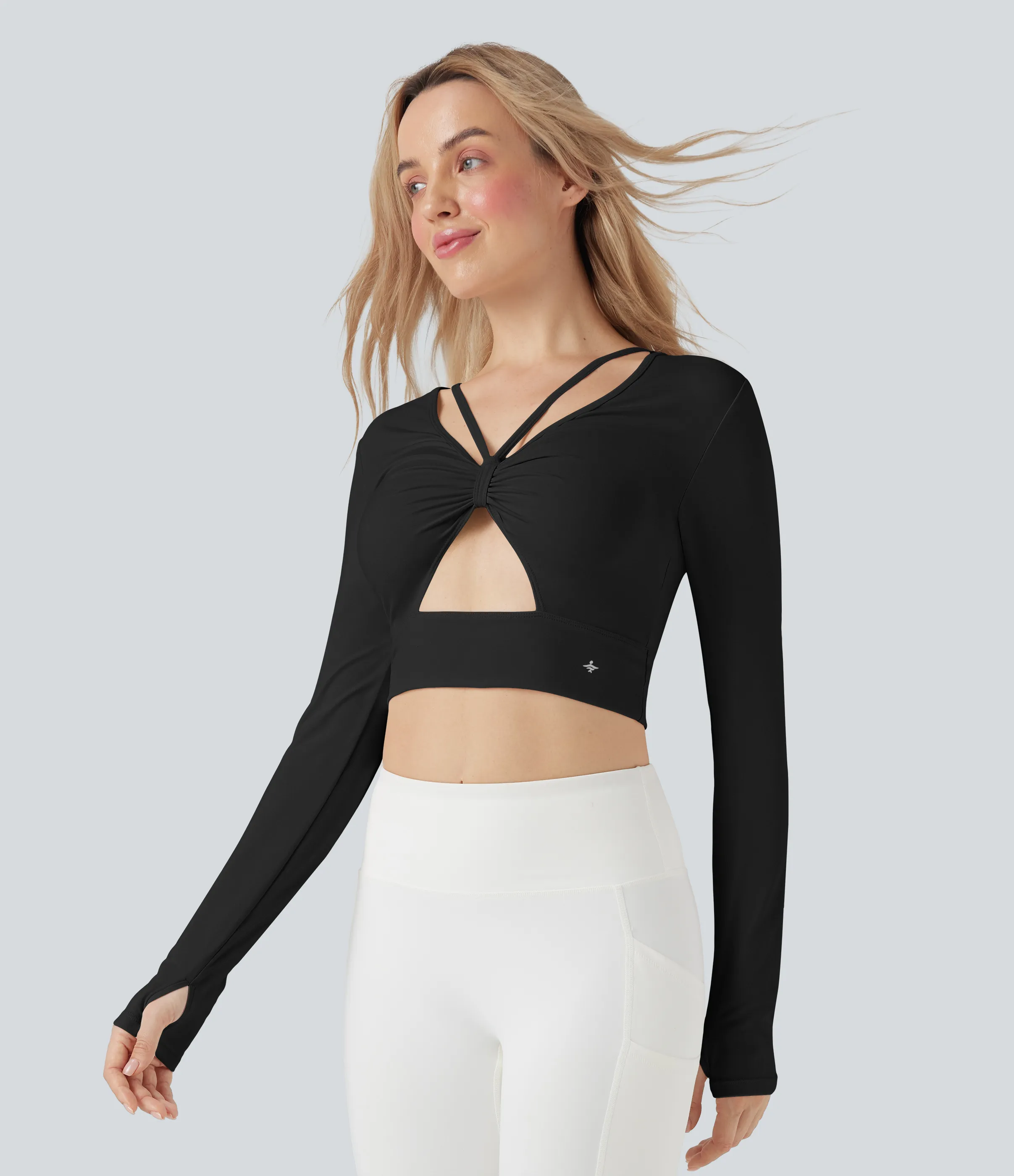 Halara Top deportivo de yoga SoftlyZero™ afelpado con agujeros recortados para los pulgares (delante y detrás) - Black - XS sold by Halara product image thumbnail 4