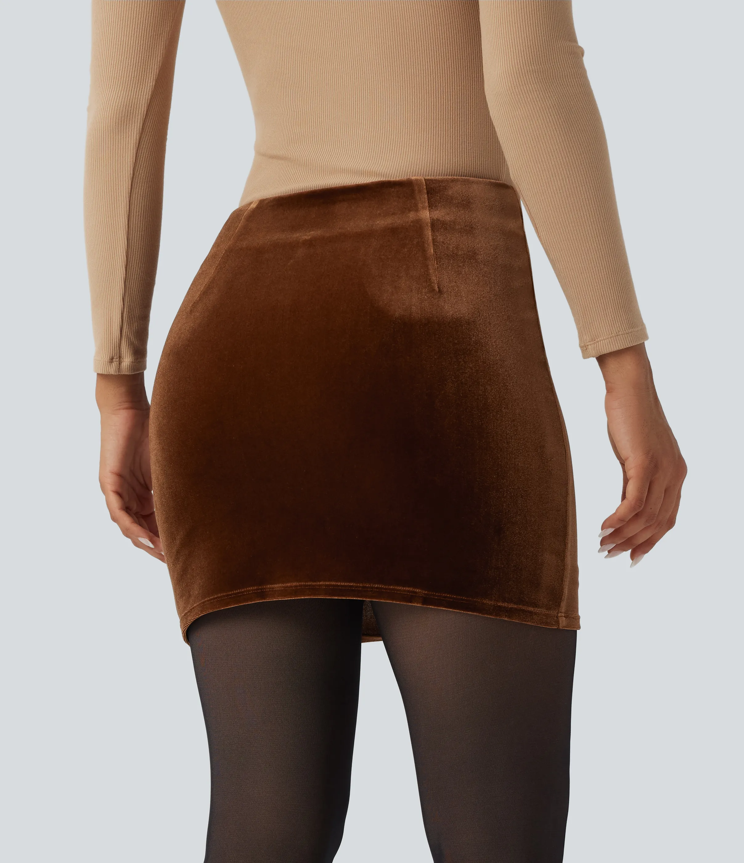 Halara Minifalda ajustada de terciopelo 2 en 1 de tiro alto - Patina Brown - XL(regular) sold by Halara product image thumbnail 3