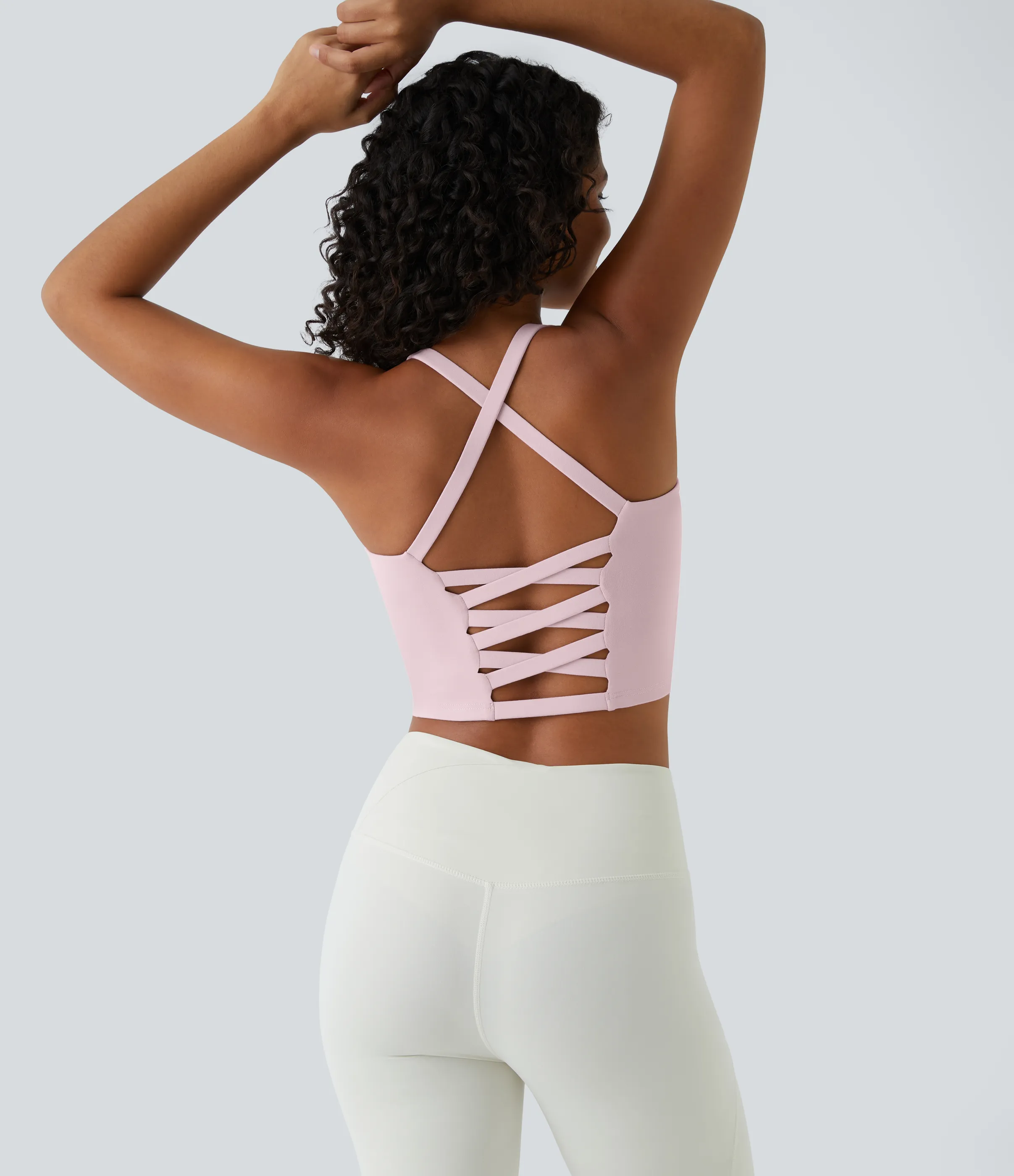 Halara Top corto de yoga en copas D-F - Peachskin - M sold by Halara