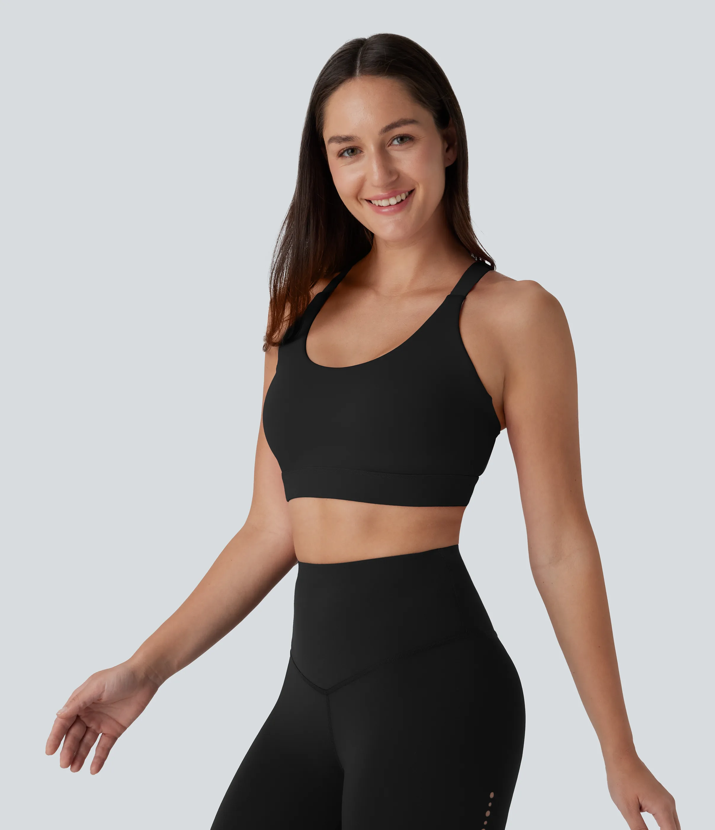 Halara Brasier deportivo SpeedWave™ con secado rápido de sujeción media, copas moldeadas y perforado con gancho ajustable y en copas A-C - Black - XS sold by Halara product image thumbnail 5