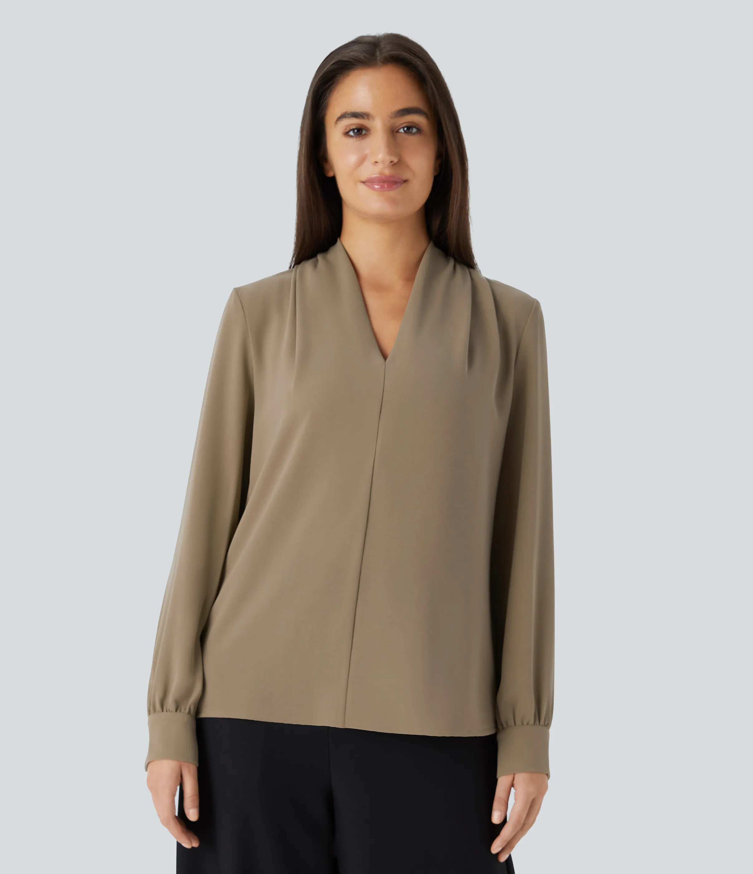 Halara Blusa oficina plisada manga larga cuello V - Petrified Oak - XS sold by Halara product image thumbnail 5