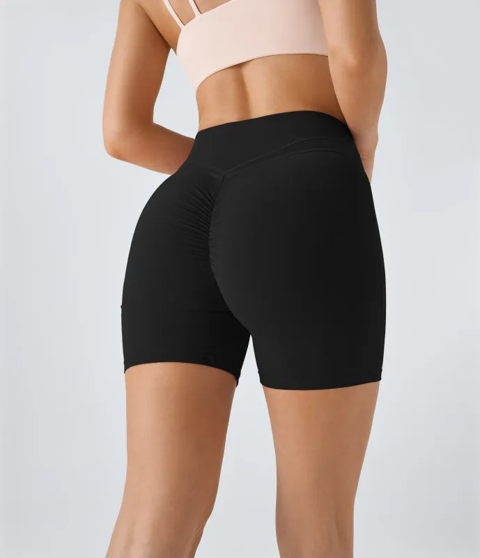 Halara Pantalón corto yoga Softlyzero™ Plush fruncido cruzado tiro alto 12.5cm - Black - S sold by Halara