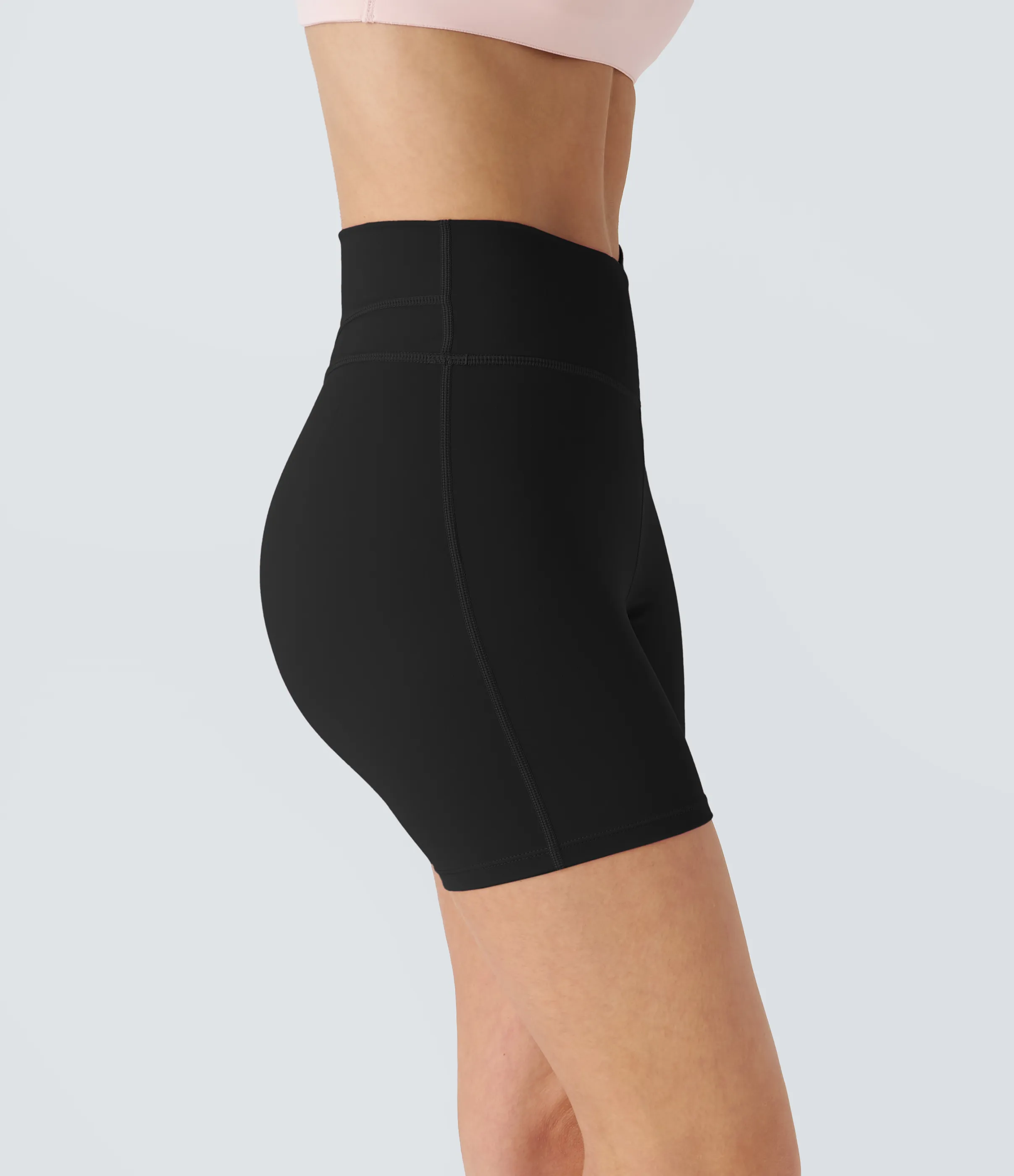 Halara Pantalón corto yoga Softlyzero™ Plush fruncido cruzado tiro alto 12.5cm - Black - L sold by Halara product image thumbnail 4