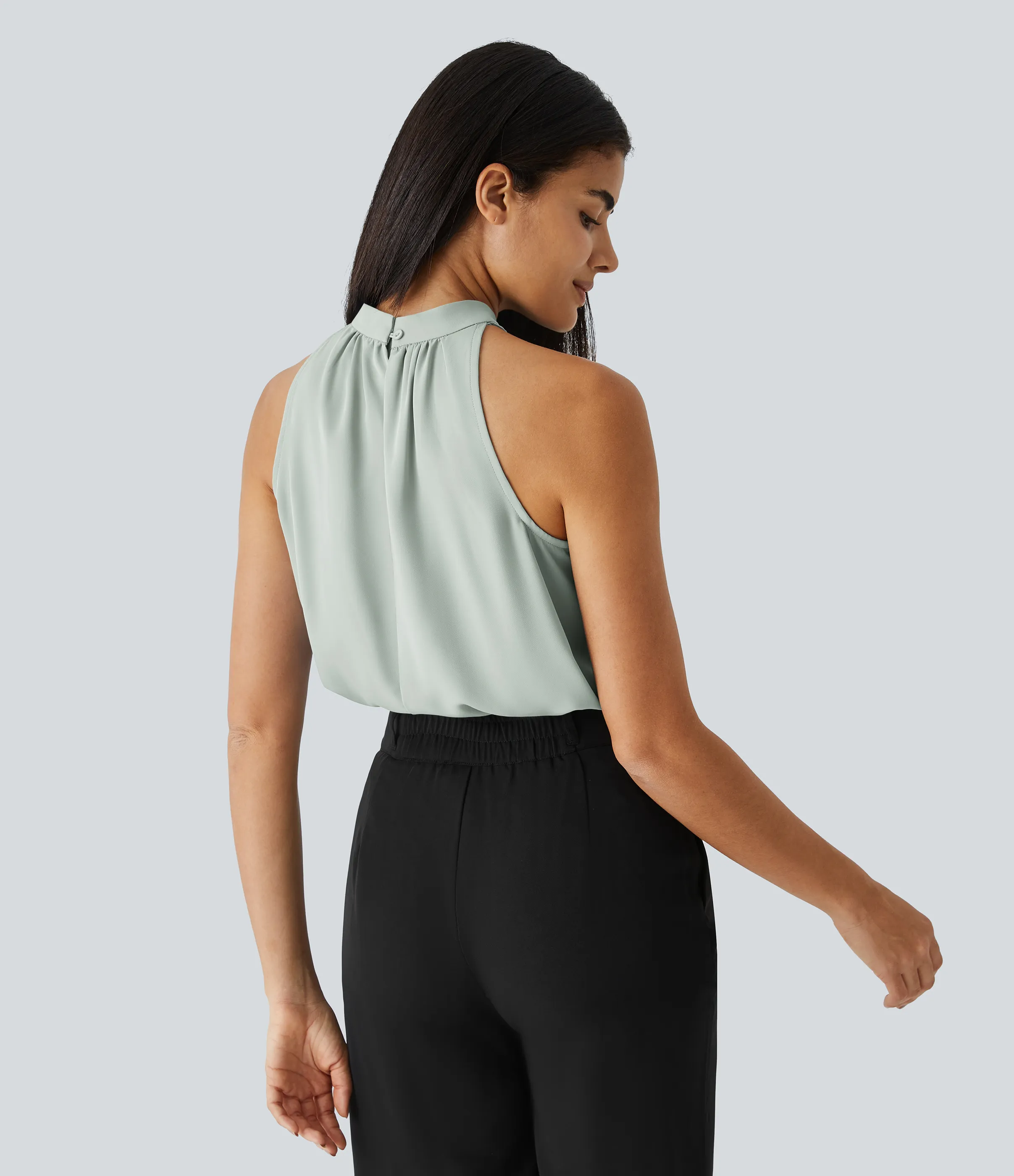 Halara Blusa oficina dobladillo curvado sin manga plisada abertura espalda halter - Pale Clay Green - L sold by Halara product image thumbnail 3