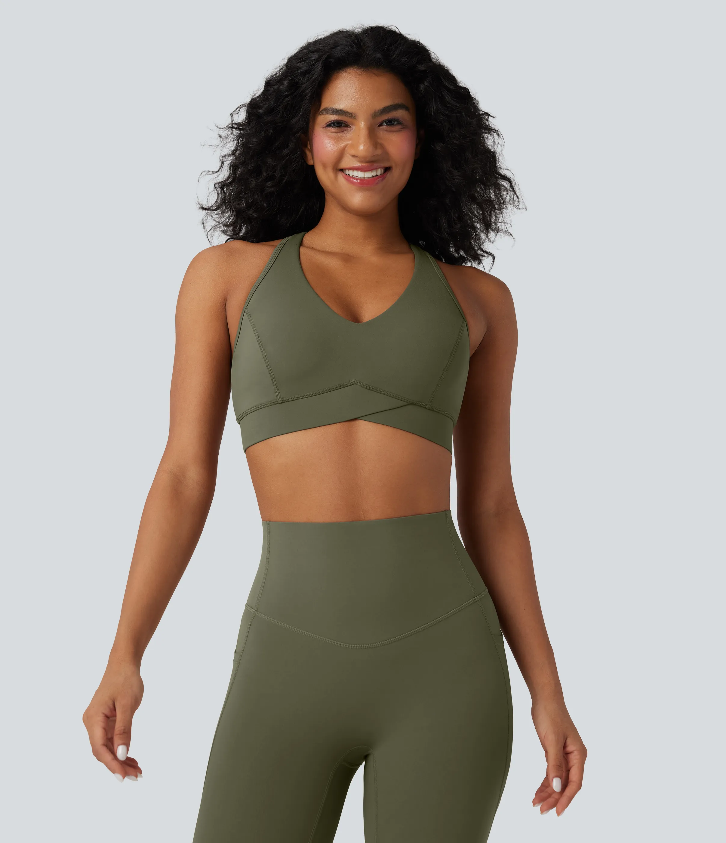 Halara Brasier deportivo Halara UltraSculpt™ para entrenamiento de sujeción media con escote en V y espalda racerback en copas A-C - Grass Grey Green - M sold by Halara product image thumbnail 4