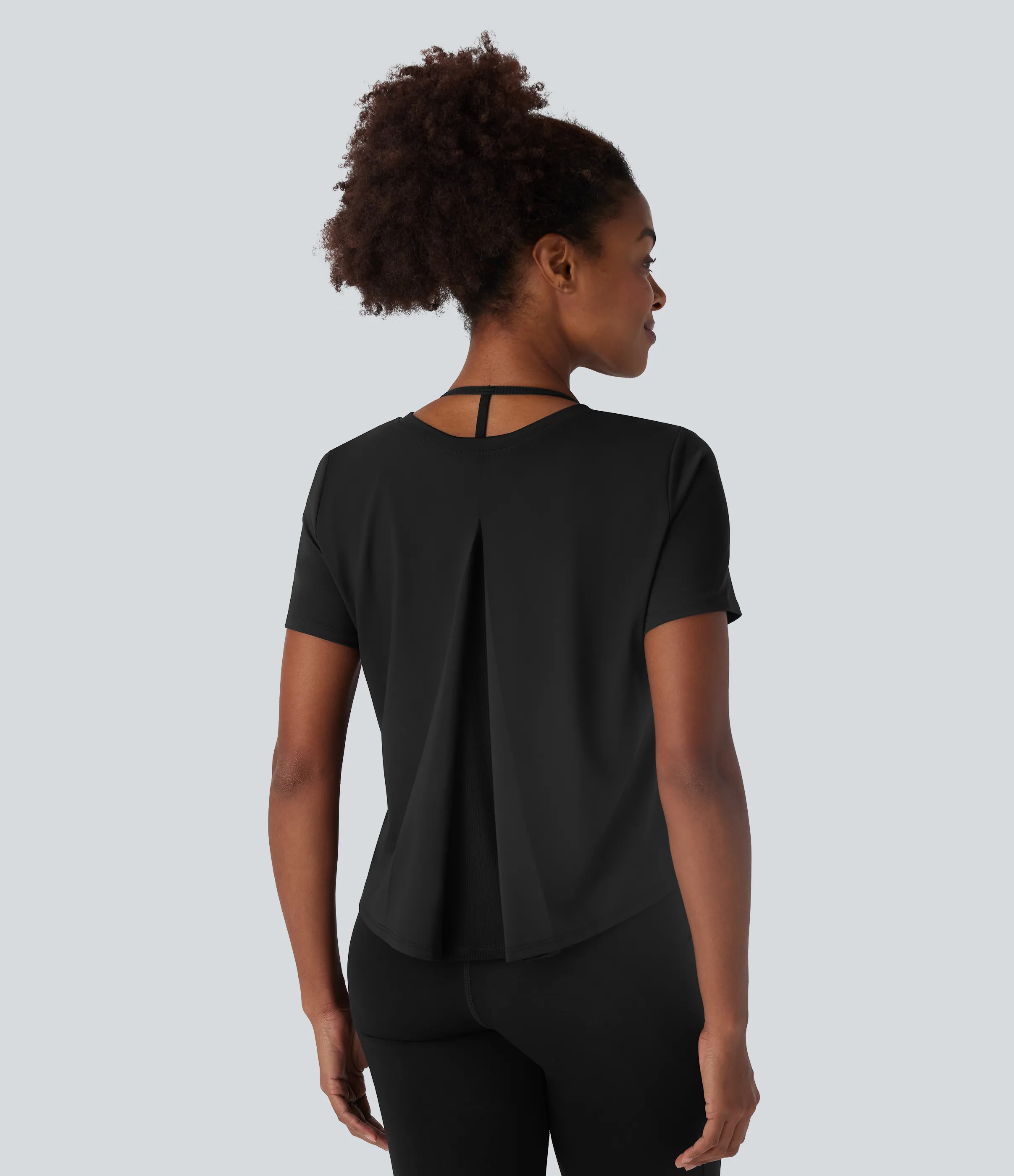 Halara Top deportivo de yoga de malla en contraste de manga corta y cuello redondo - Black - XL sold by Halara