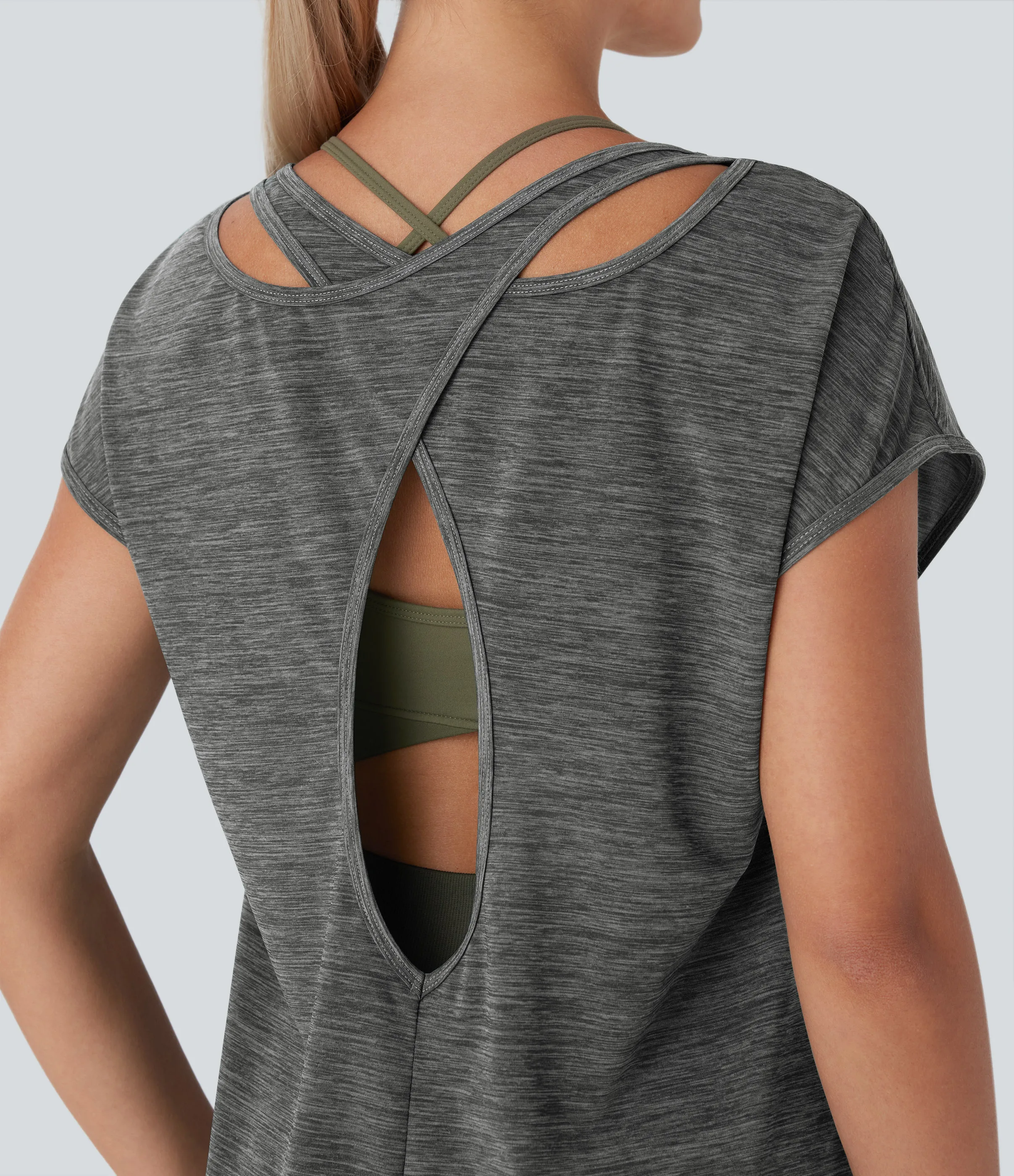 Halara Top deportivo running de manga corta con cuello redondo y espalda con aberturas - Deep Gray Texture - XS sold by Halara product image thumbnail 5