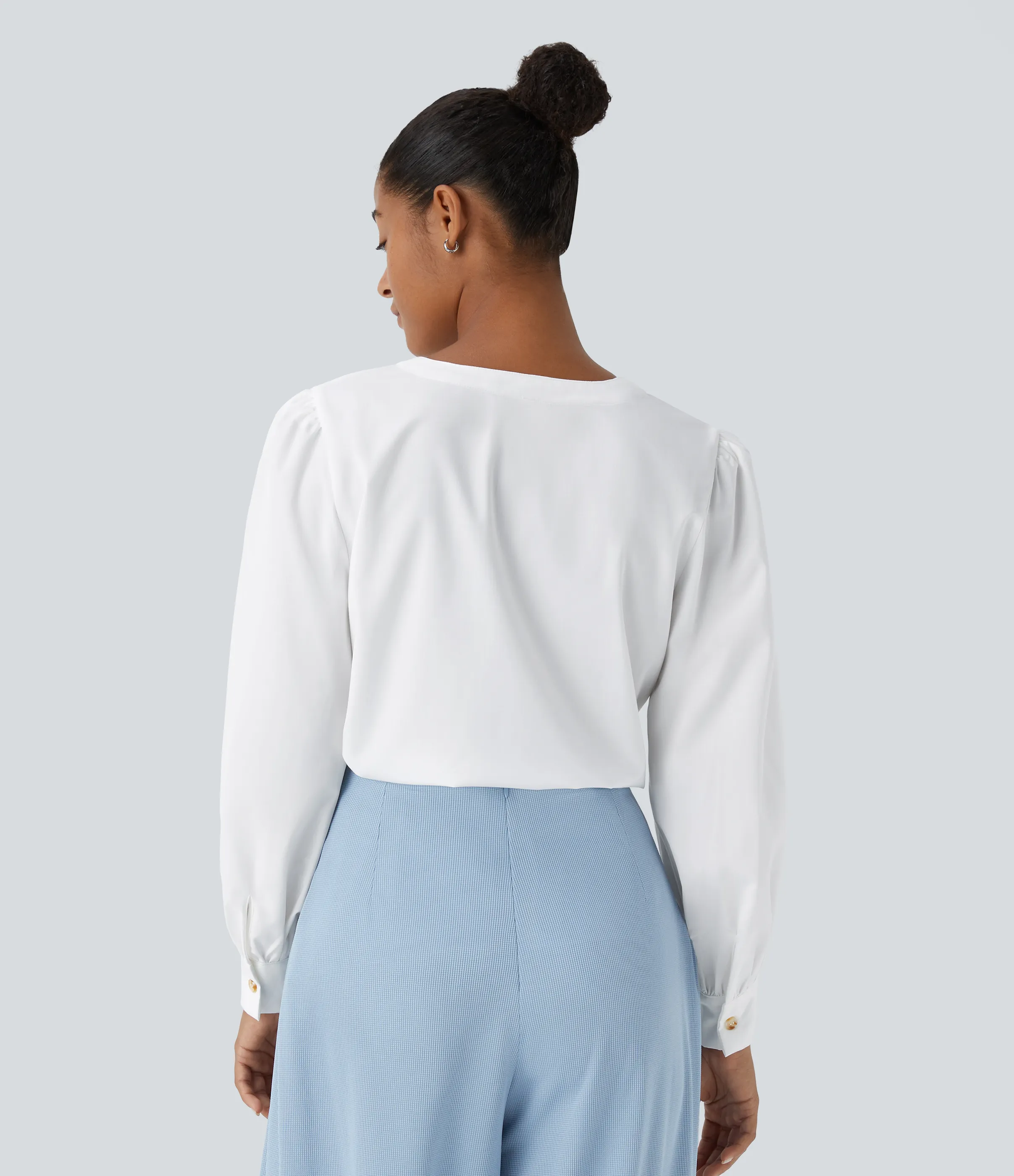 Halara Blusa oficina manga larga botón cuello V - White - XS sold by Halara product image thumbnail 3