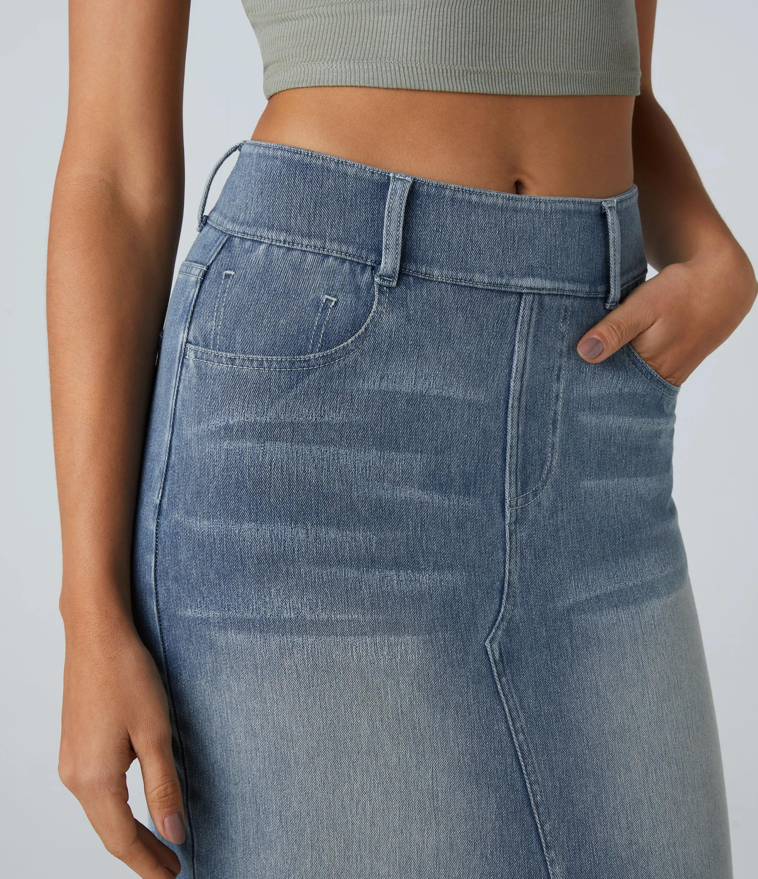 Halara Falda Midi Halara Flex™ Denim elástica de tiro alto descolorida con múltiples bolsillos - Blue Gray Denim - M(regular) sold by Halara product image thumbnail 5