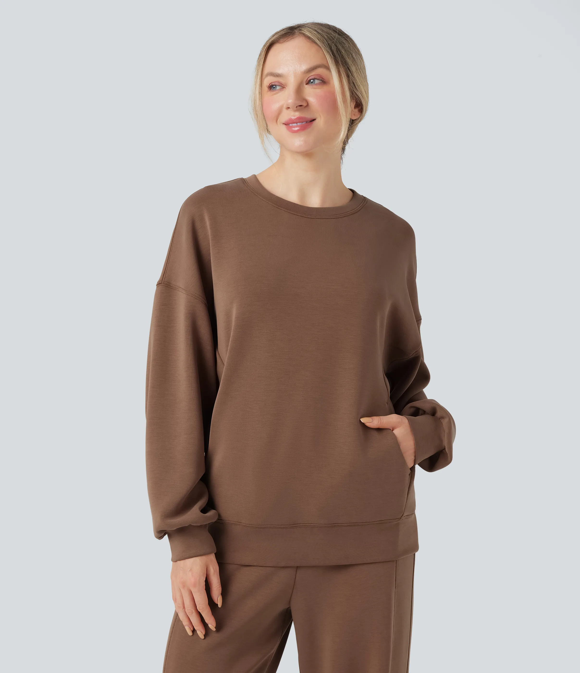 Halara Sudadera casual de manga larga con escote redondeado y espalda cruzada con bolsillos - Pecan Pie - S sold by Halara product image thumbnail 3