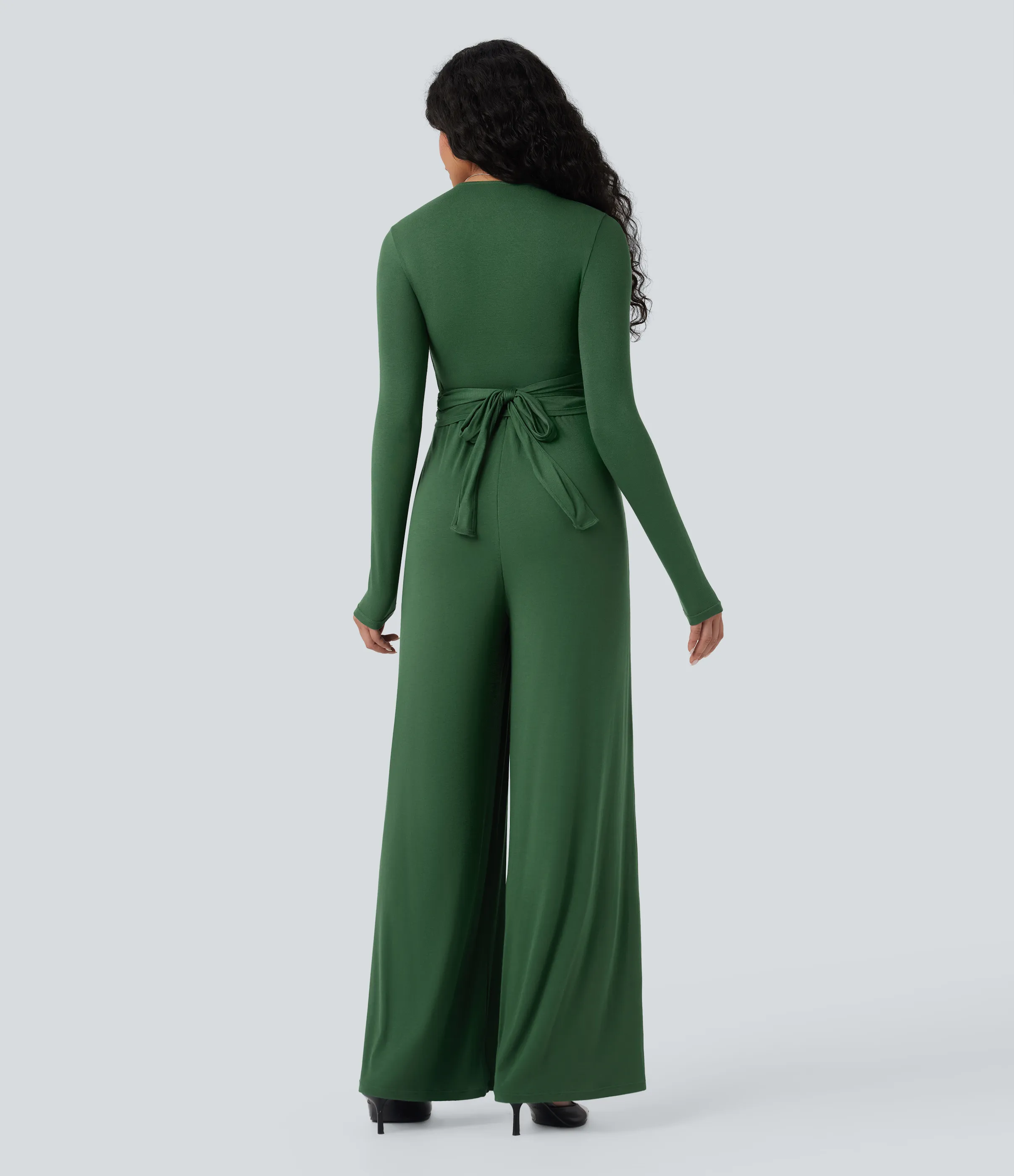 Halara Jumpsuit ancho casual de cuello en V acanalado de manga larga con espalda cruzada con lazo y bolsillos (edición Easy Peezy) - Dark Verdant Green - XL(regular) sold by Halara product image thumbnail 4