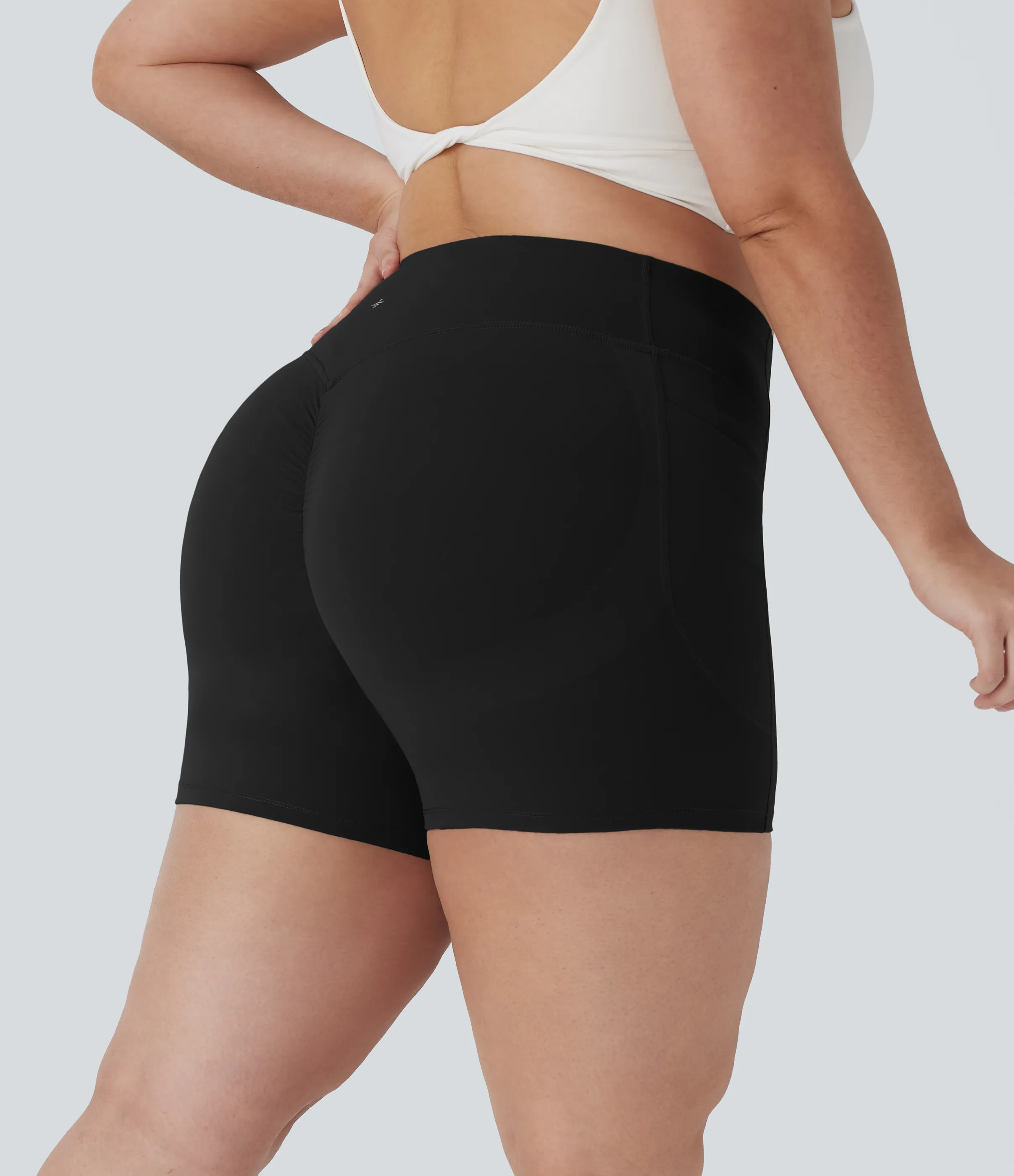 Halara Shorts biker moldeadores Halara UltraSculpt™ de tiro alto moldeador de abdomen con push-up y bolsillos con 12,7cm de longitud - Black - 3X sold by Halara