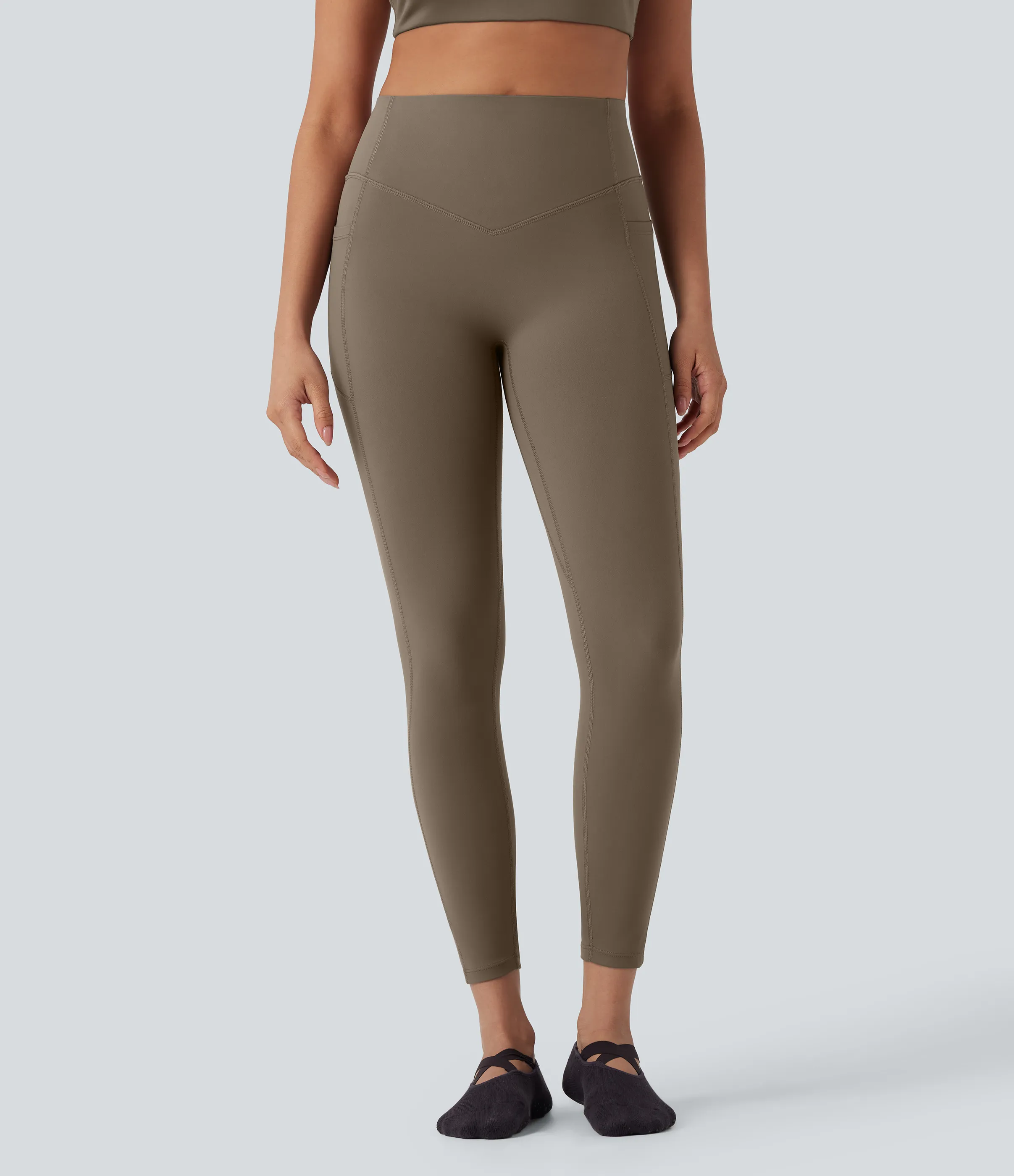 Halara Leggings Halara UltraSculpt™ SoCinched yoga moldeador tiro alto bolsillo lateral fruncido realce glúteo control abdomen - Dawn Brown - M(full_length) sold by Halara product image thumbnail 3