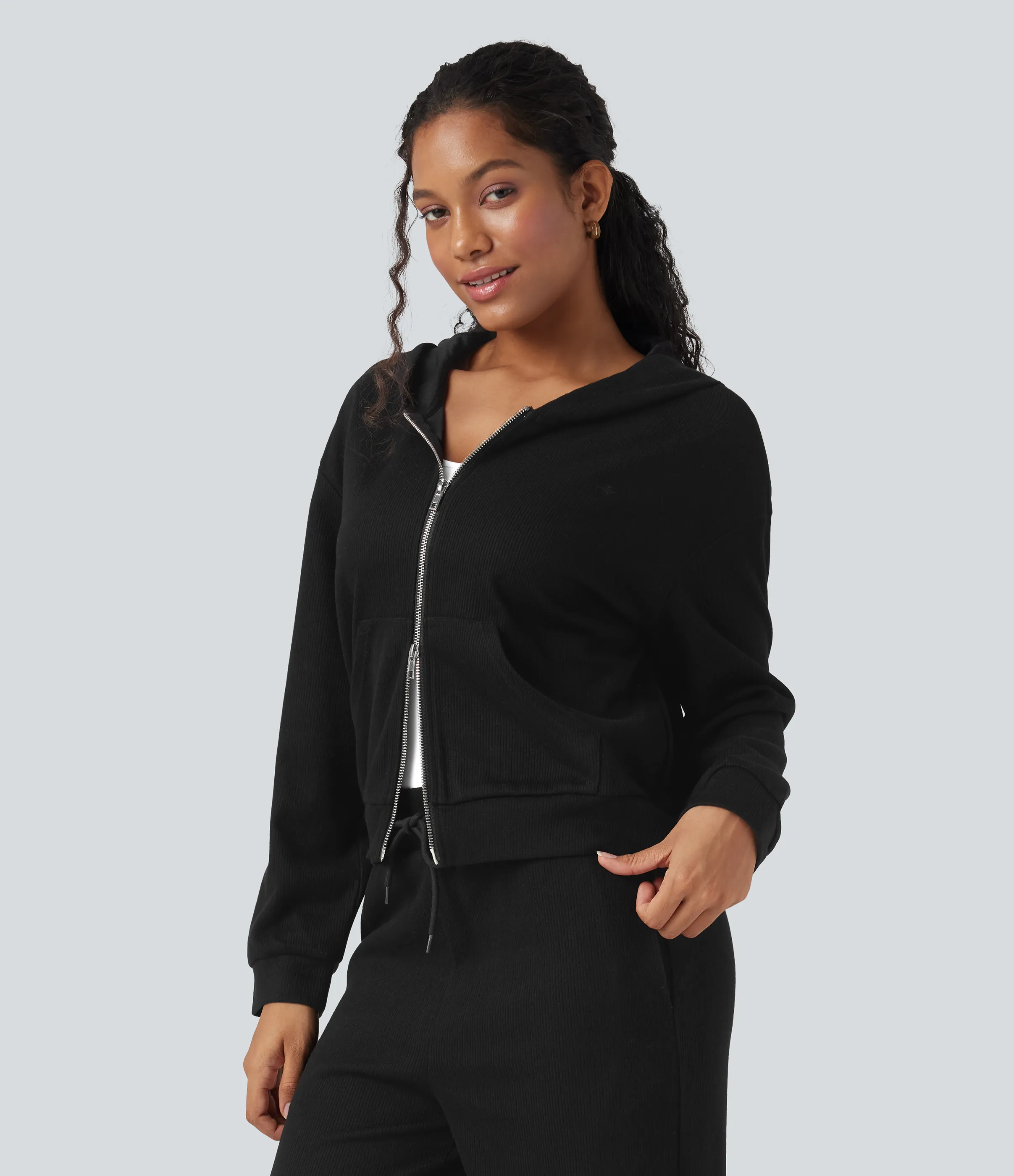 Halara Chamarra casual holgada de punto acanalado con capucha, cremallera y bolsillos - Black - S sold by Halara product image thumbnail 4