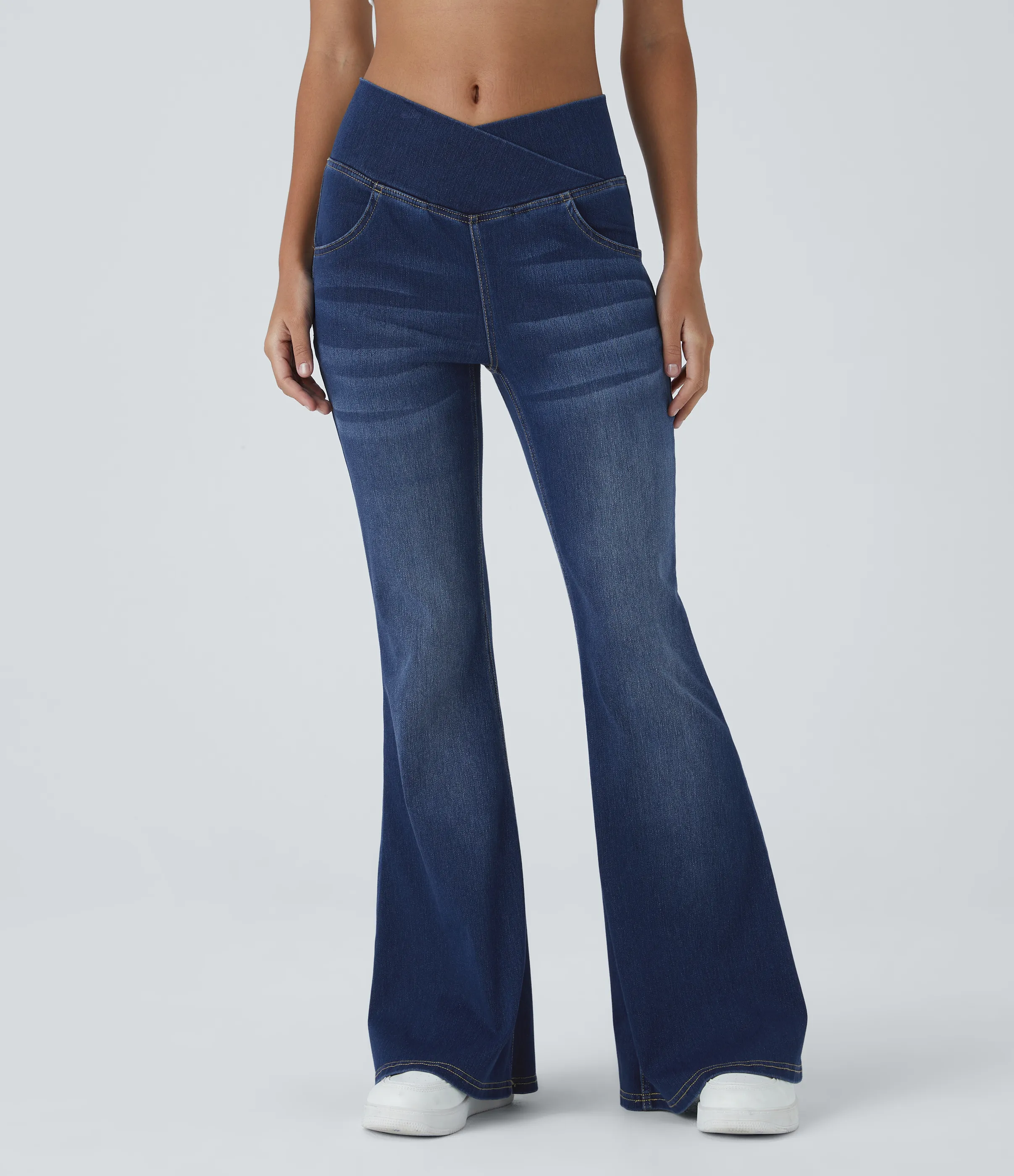 Halara Jeans Halara Flex™ Denim acampanados elásticos de tiro alto cruzado descoloridos con bolsillos - Bright Blue Denim - XL(regular) sold by Halara product image thumbnail 2