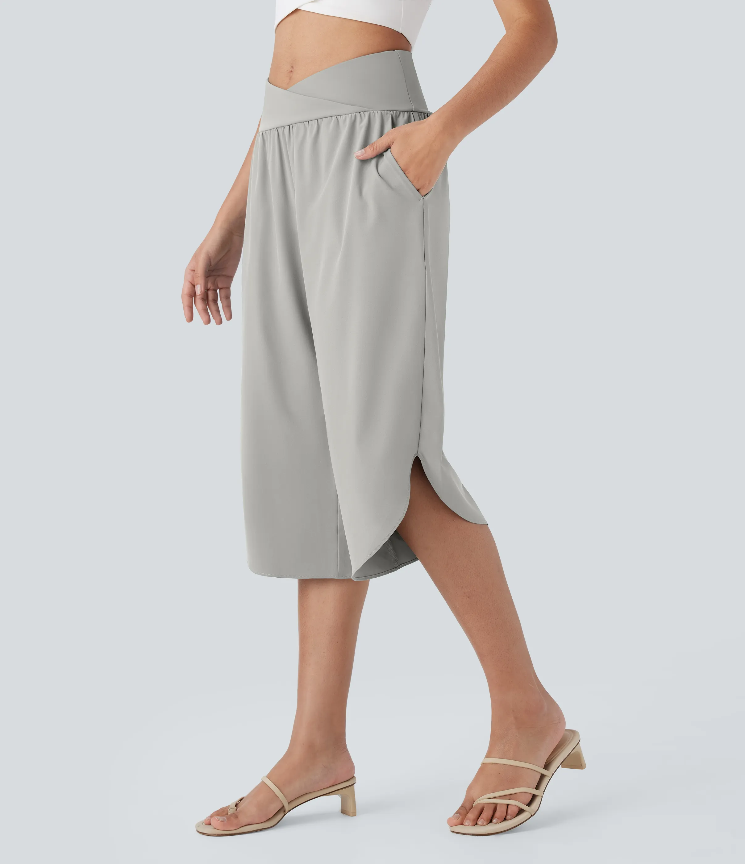 Halara Pantalón Breezeful™ capri resort tiro alto bolsillo lateral cruzado abertura secado rápido - Dust Gray - XL(regular) sold by Halara product image thumbnail 2