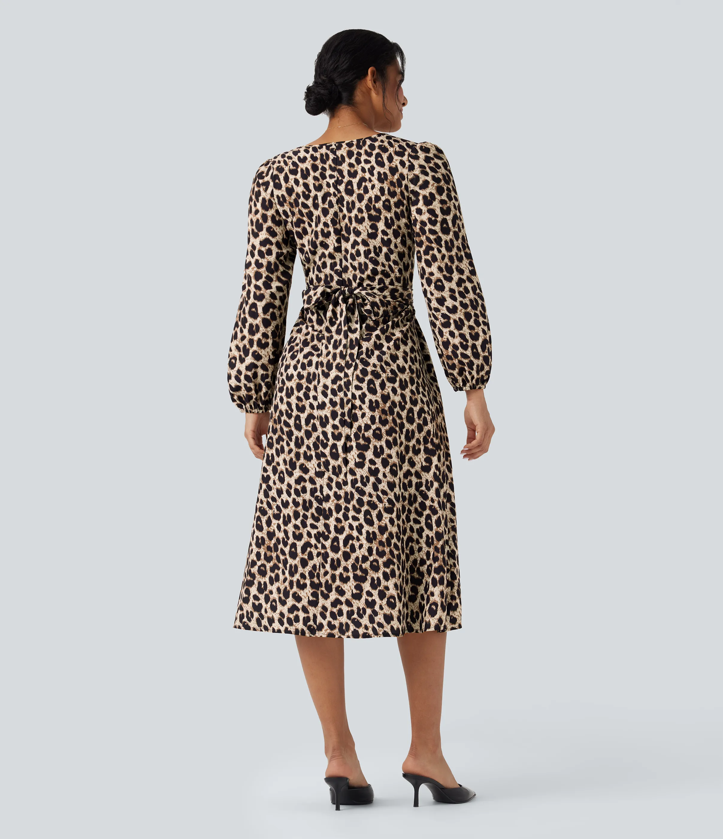 Halara Vestido casual midi con cuello en V de manga larga con lazo en la espalda y estampado de leopardo con bolsillos - Gold Leopard Print - XL sold by Halara product image thumbnail 3