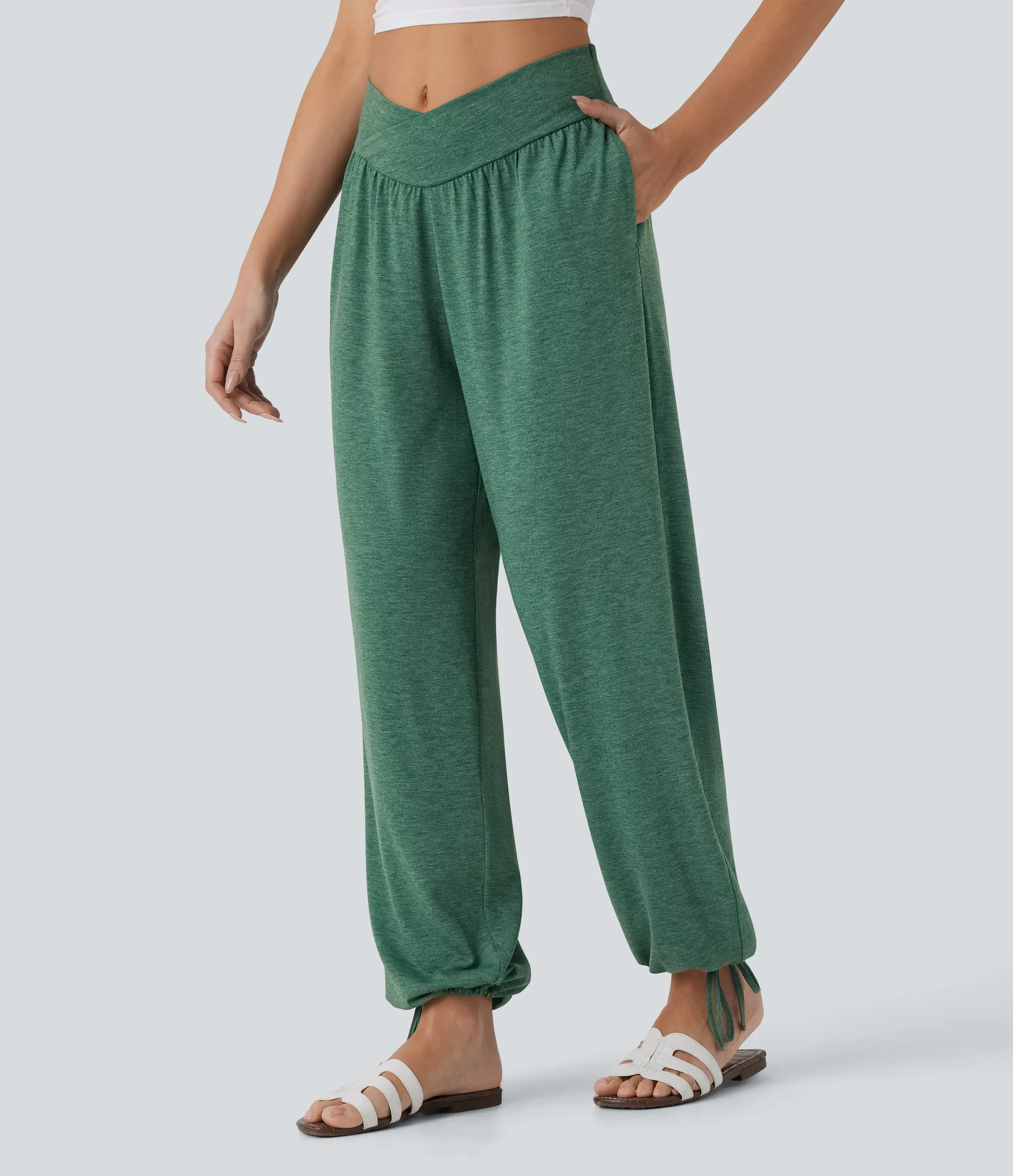 Halara Pantalón deportivo tiro alto bolsillo lateral cordón ajustable - Emerald Floral Yarn - L(regular) sold by Halara product image thumbnail 4