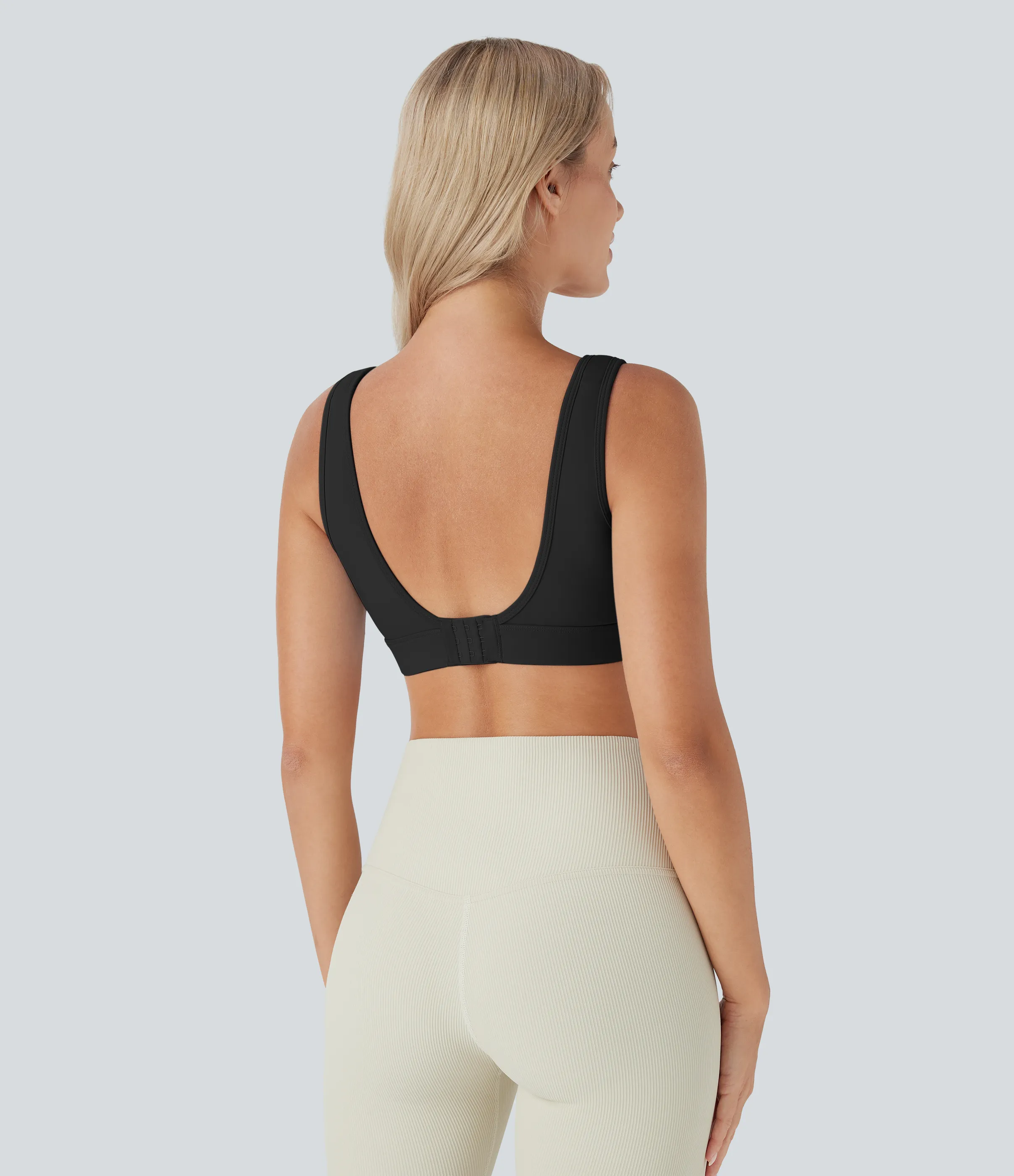 Halara Brasier deportivo SoftlyZero™ Airy de yoga para lactancia de sujeción baja con hebilla ajustable de tacto fresco en copas A-C - Black - M sold by Halara product image thumbnail 4
