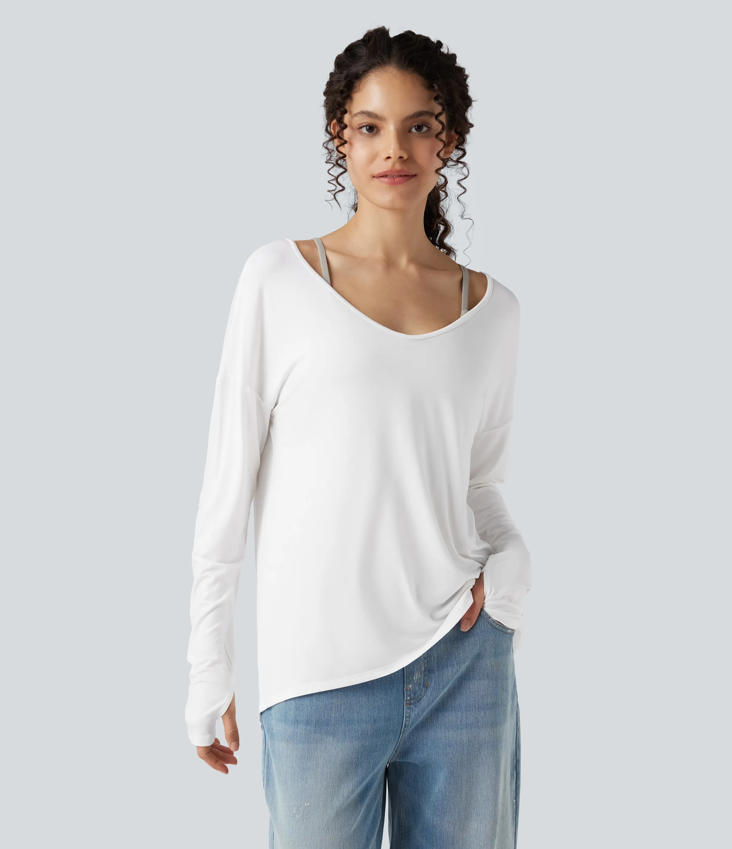 Halara Camiseta holgada de manga larga con escote en V profundo y aberturas para los pulgares (uso frontal y posterior) - Jasmine White - L sold by Halara product image thumbnail 2