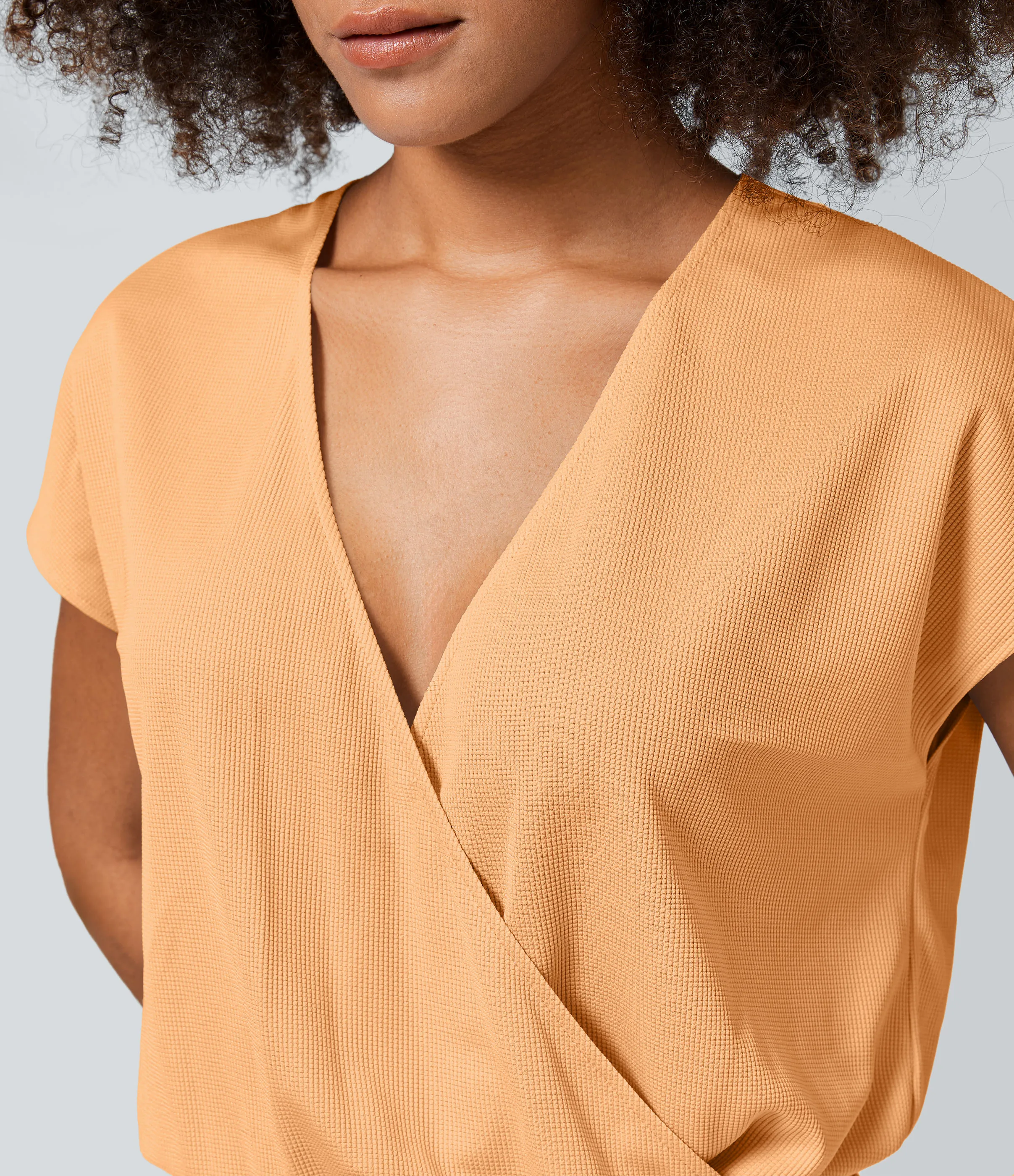 Halara Mono cuello V manga corta bolsillo lateral plisado pierna ancha - Apricot Cream - XS(regular) sold by Halara product image thumbnail 5