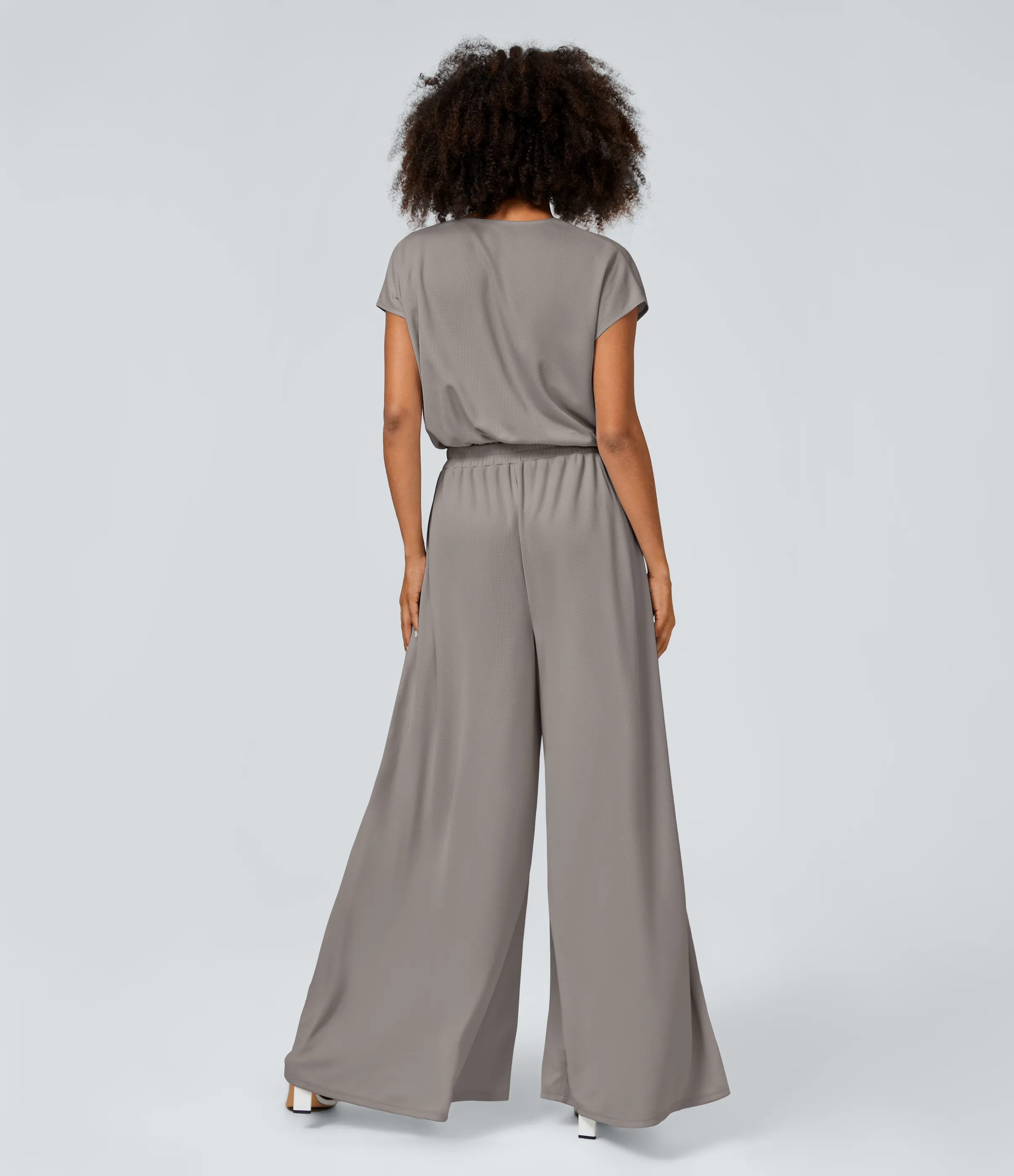 Halara Mono cuello V manga corta bolsillo lateral plisado pierna ancha - Mourning Dove - XL(petite) sold by Halara product image thumbnail 3