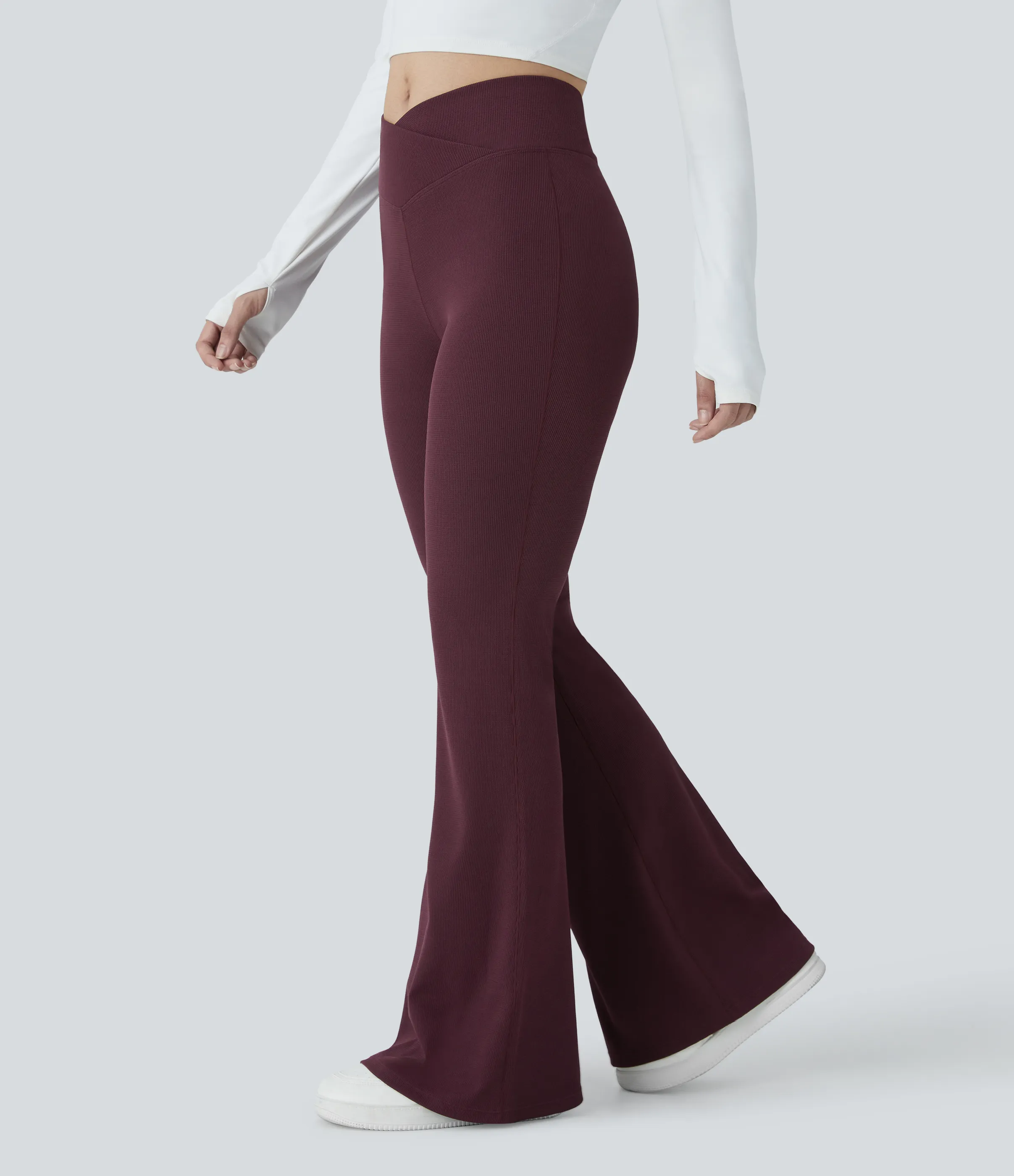 Halara Pantalón acampanado tiro alto bolsillo trasero cruzado - Evening Red - S(regular) sold by Halara product image thumbnail 4