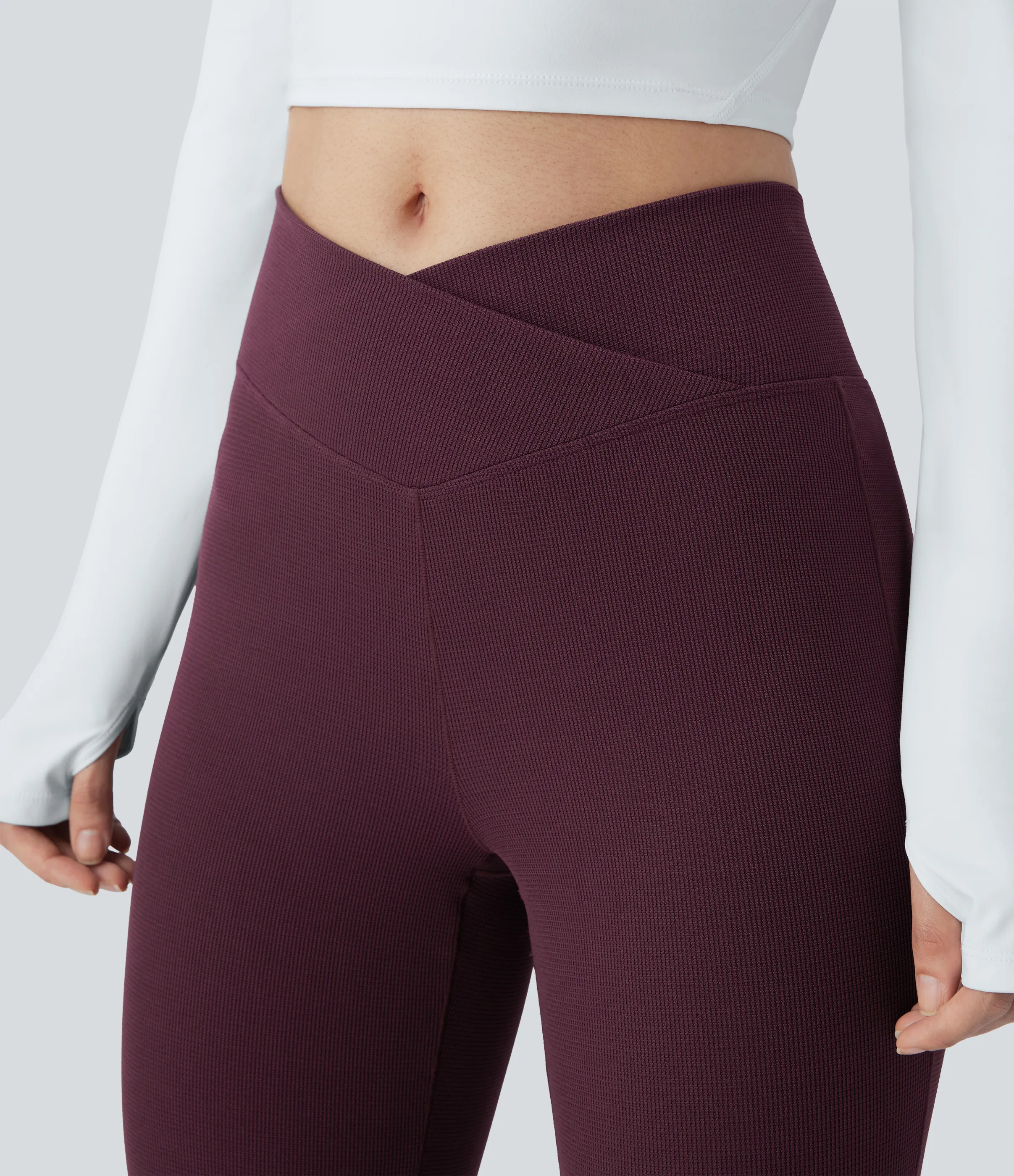 Halara Pantalón acampanado tiro alto bolsillo trasero cruzado - Evening Red - S(regular) sold by Halara product image thumbnail 5