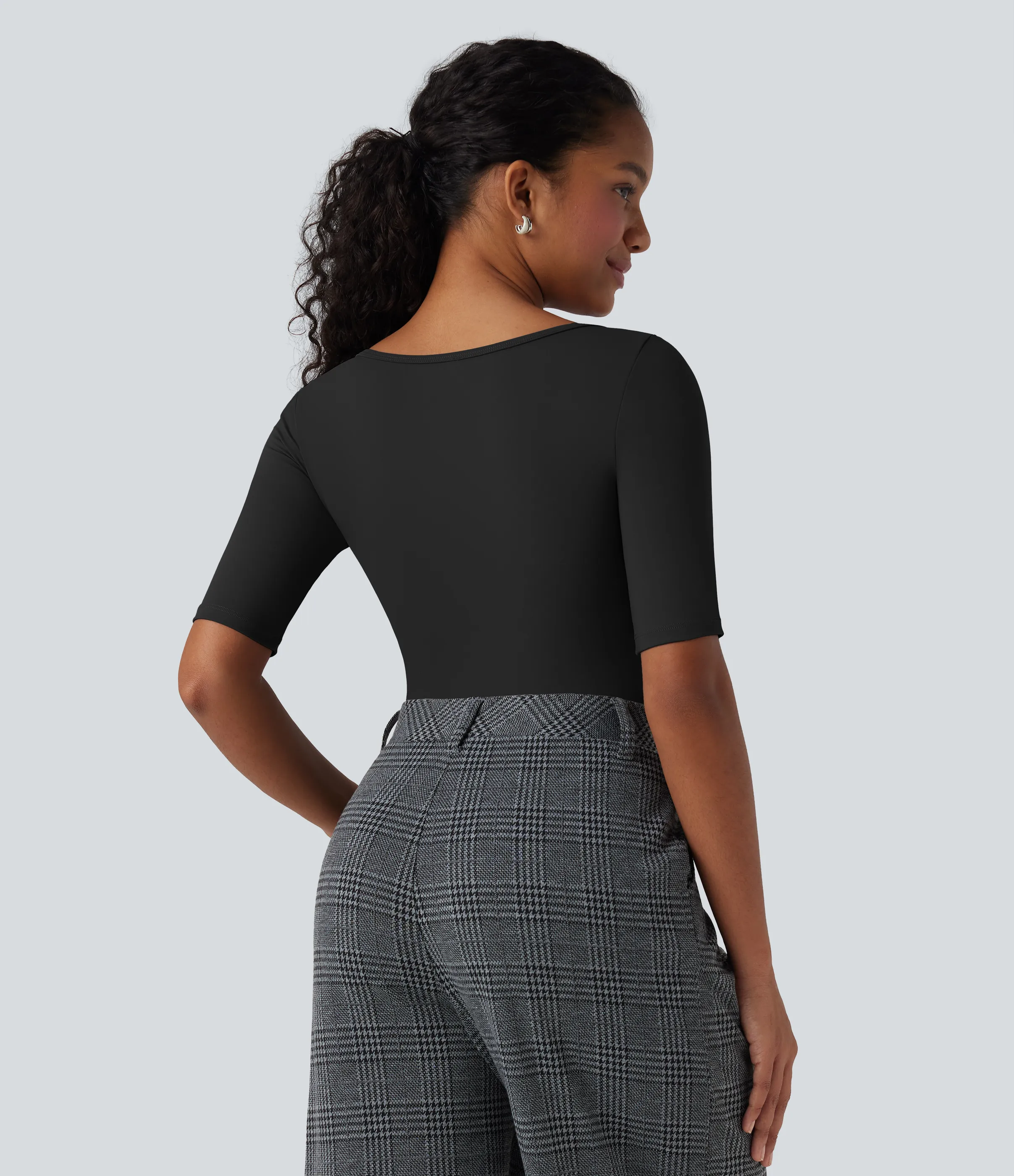 Halara Camiseta de oficina SoftlyZero™ de manga corta con cuello redondo y tacto fresco - Black - S sold by Halara product image thumbnail 3