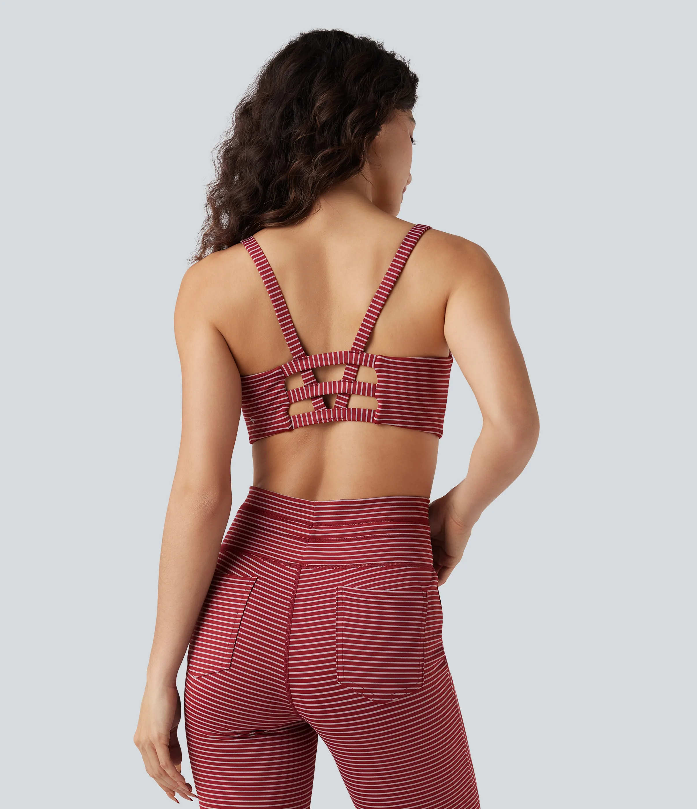 Halara Brasier deportivo de yoga de sujeción baja con escote en U y abertura en copas A-C - Crimson Rose - L sold by Halara