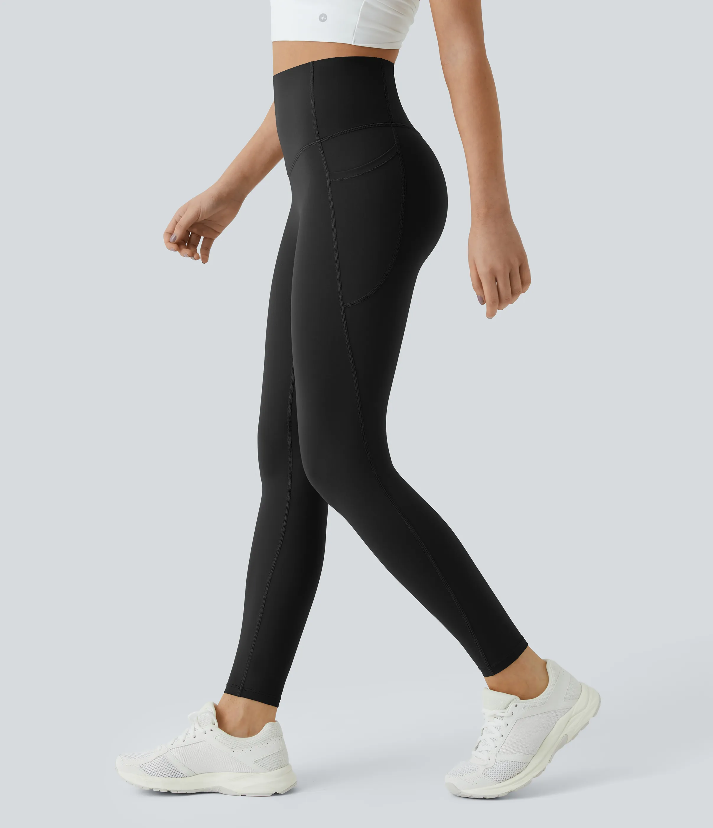 Halara Leggings SoCinched UltraSculpt entrenamiento control abdomen bolsillo lateral tiro alto - Black - M(7/8) sold by Halara