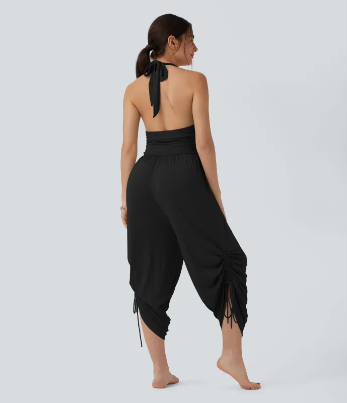 Halara Jumpsuit de resort con cuello halter acanalado, lazo en la espalda, cordón ajustable y bolsillos - Black - M(regular) sold by Halara