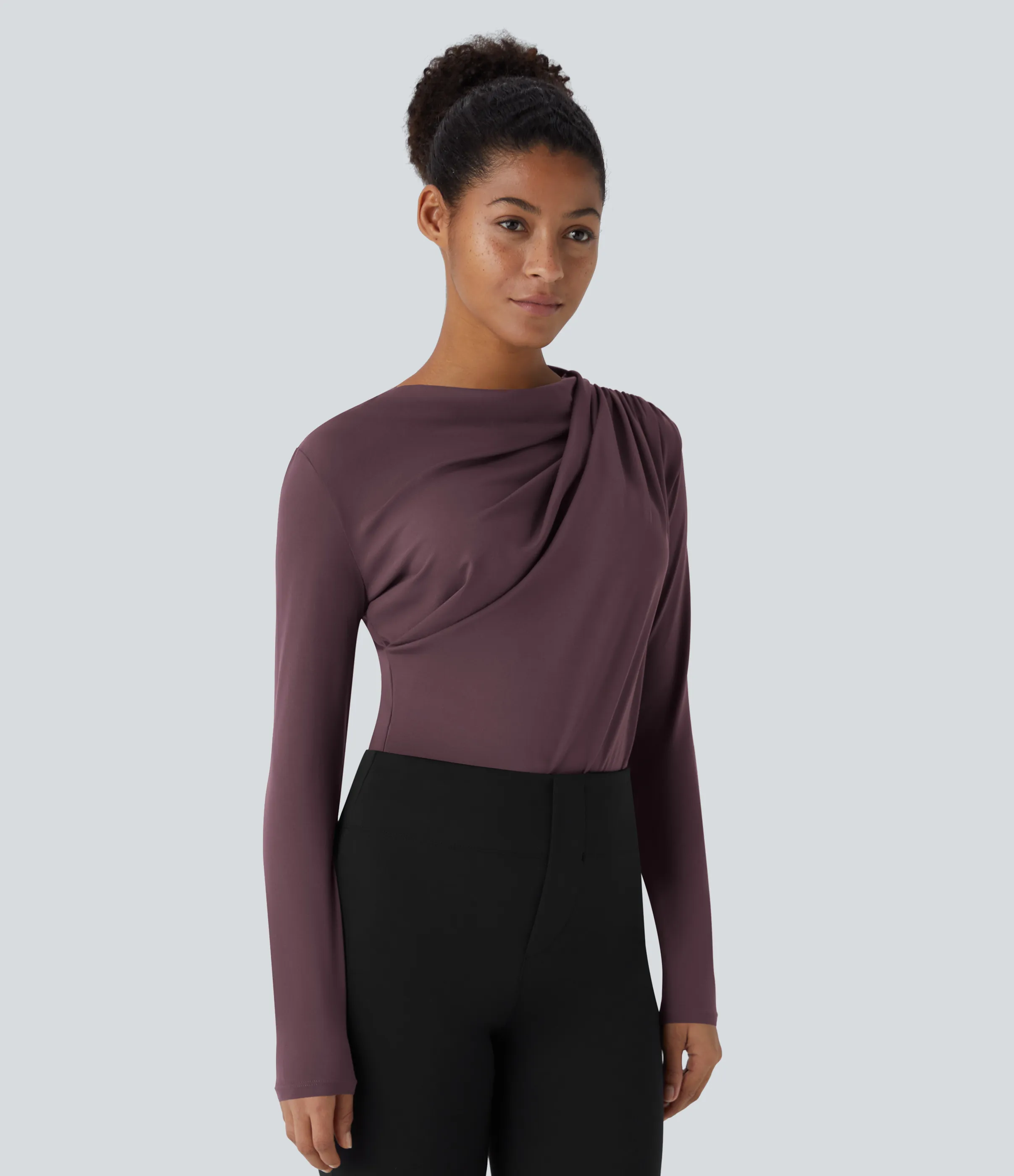 Halara Blusa oficina ajustada manga larga fruncida cuello vuelto - Plum Wine - S sold by Halara product image thumbnail 4